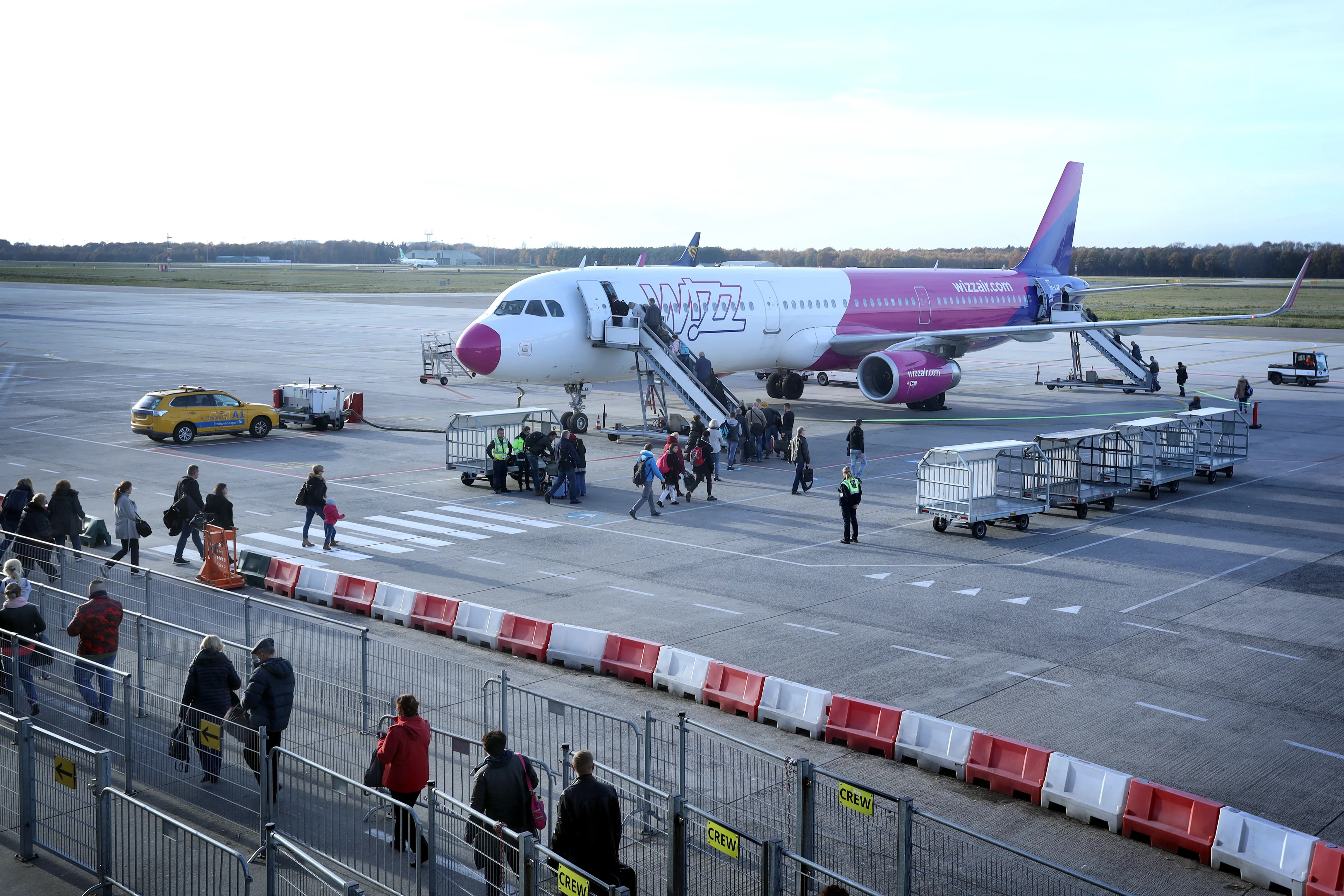Wizz Air blijft vanaf Eindhoven nog gewoon vliegen op Oekraïne