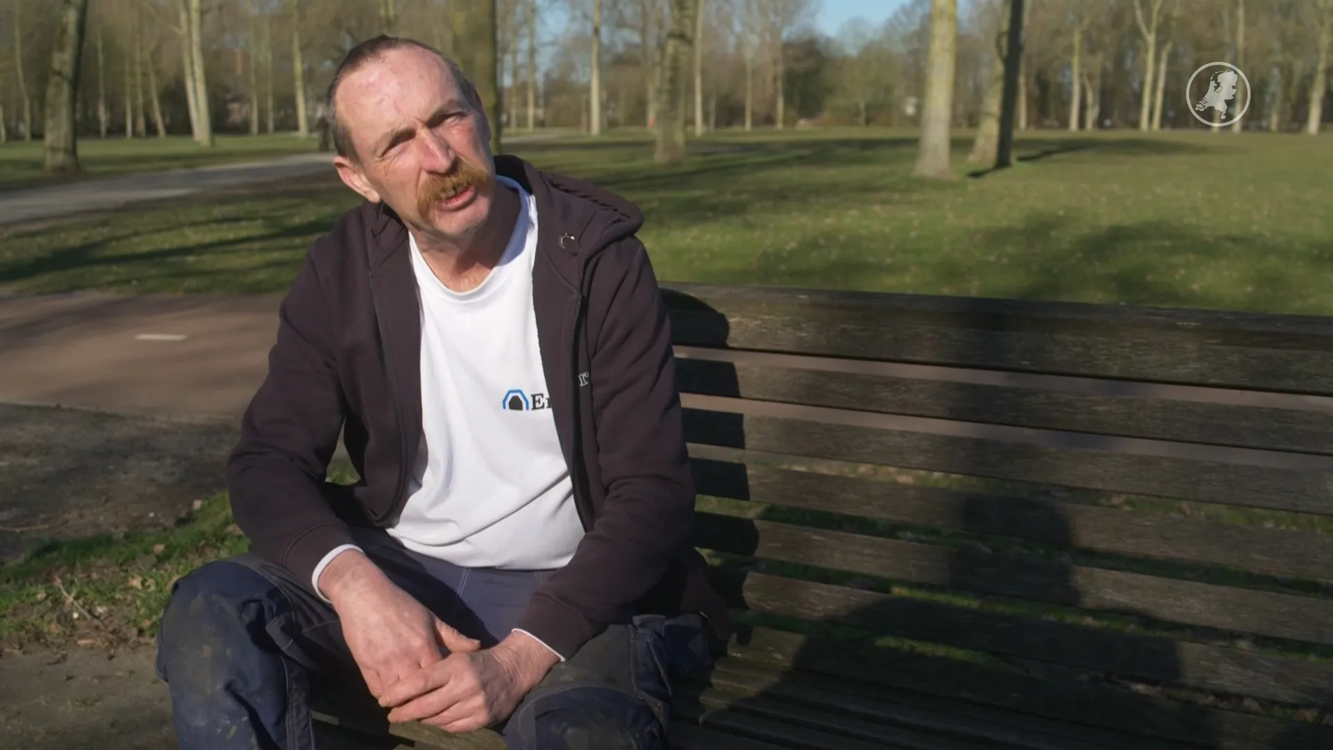 Dakdekker Ed kreeg huidkanker na 40 jaar in de zon: ‘Vroeger niet bij stilgestaan’