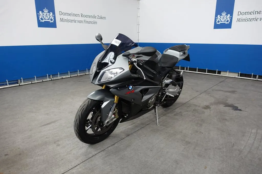 Motor van levensgevaarlijke snelheidsduivel A16 geveild voor ruim 9.000 euro