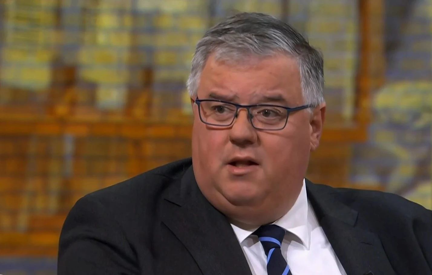 Burgemeester Bruls en gezin moesten huis uit vanwege bedreigingen: 'Het was echt eng'