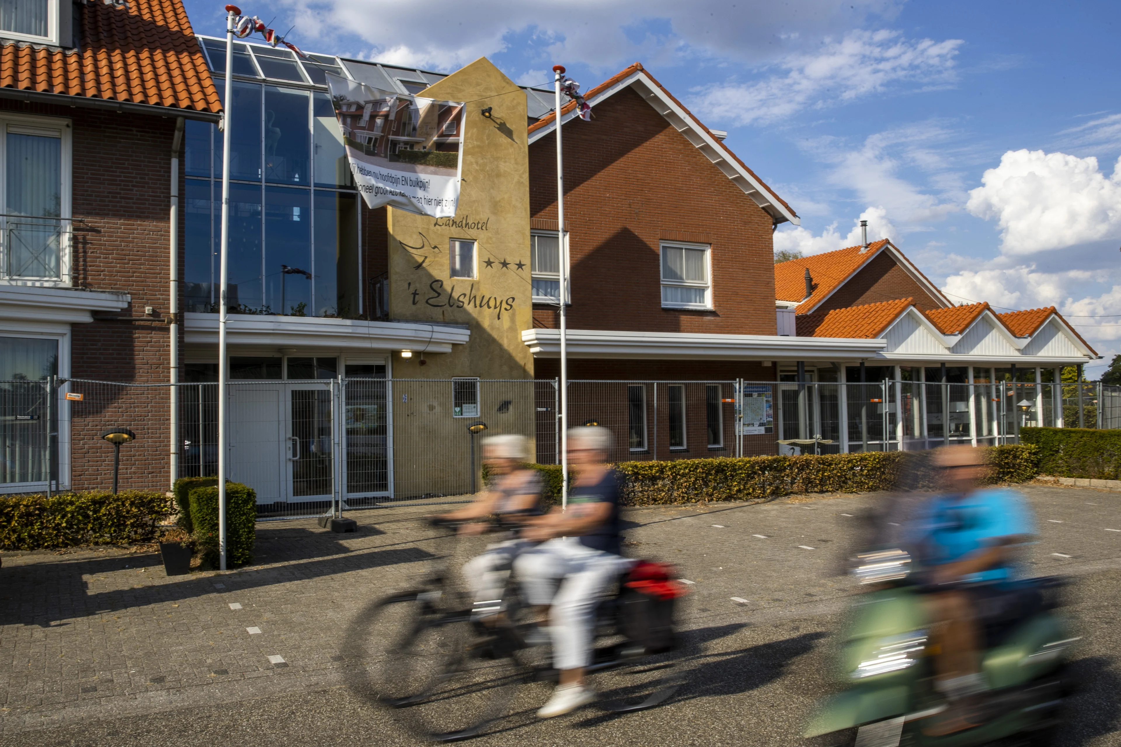 Tubbergen legt COA bouwstop op voor asielhotel Albergen