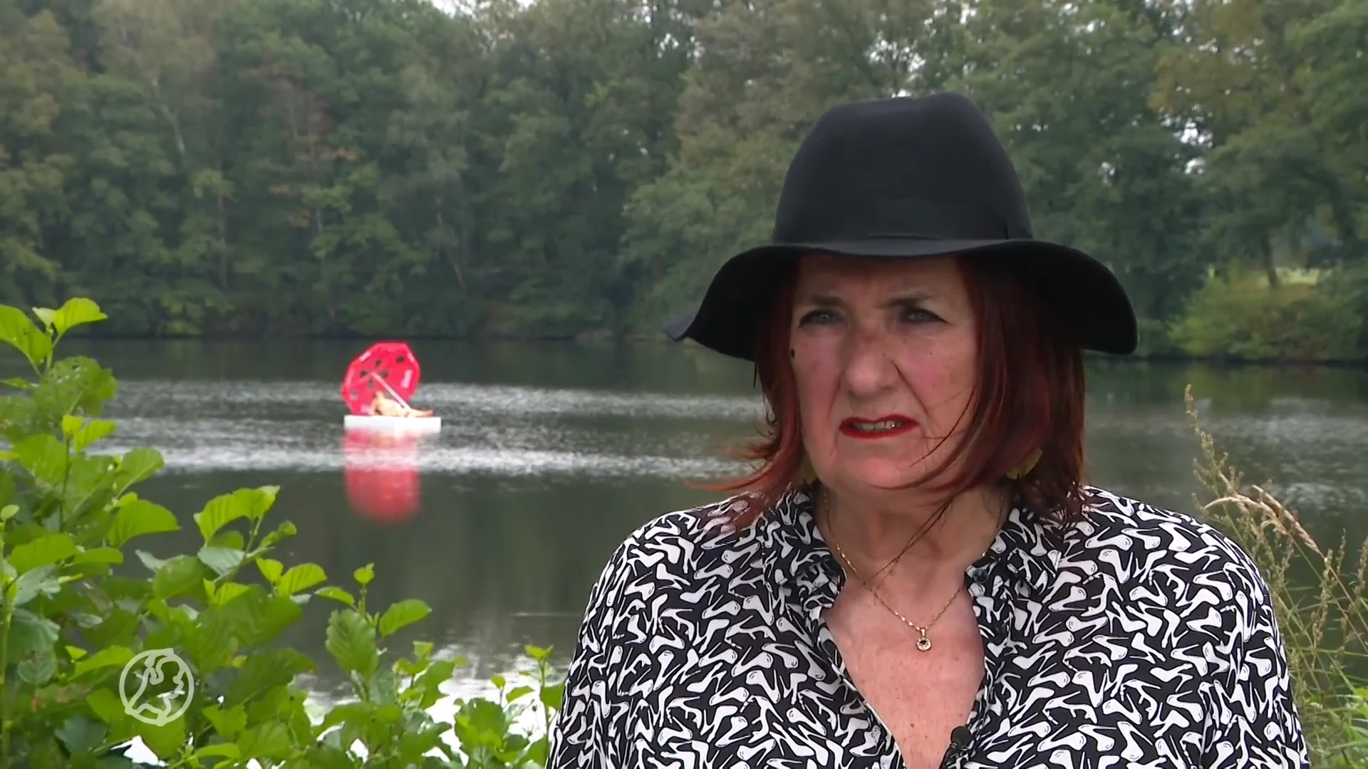 Naakte Nell weer te water gelaten: 'Haar hand was eraf maar de borsten waren nog in orde'