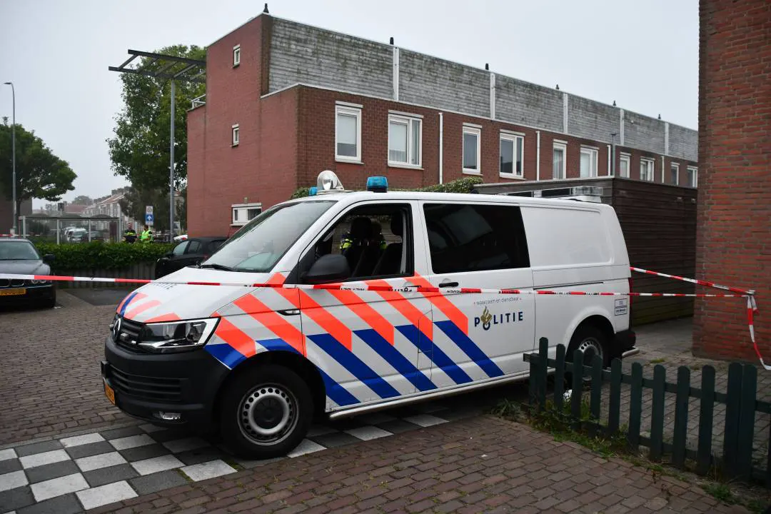 Dode man gevonden bij huis Vlissingen, politie vermoedt misdrijf