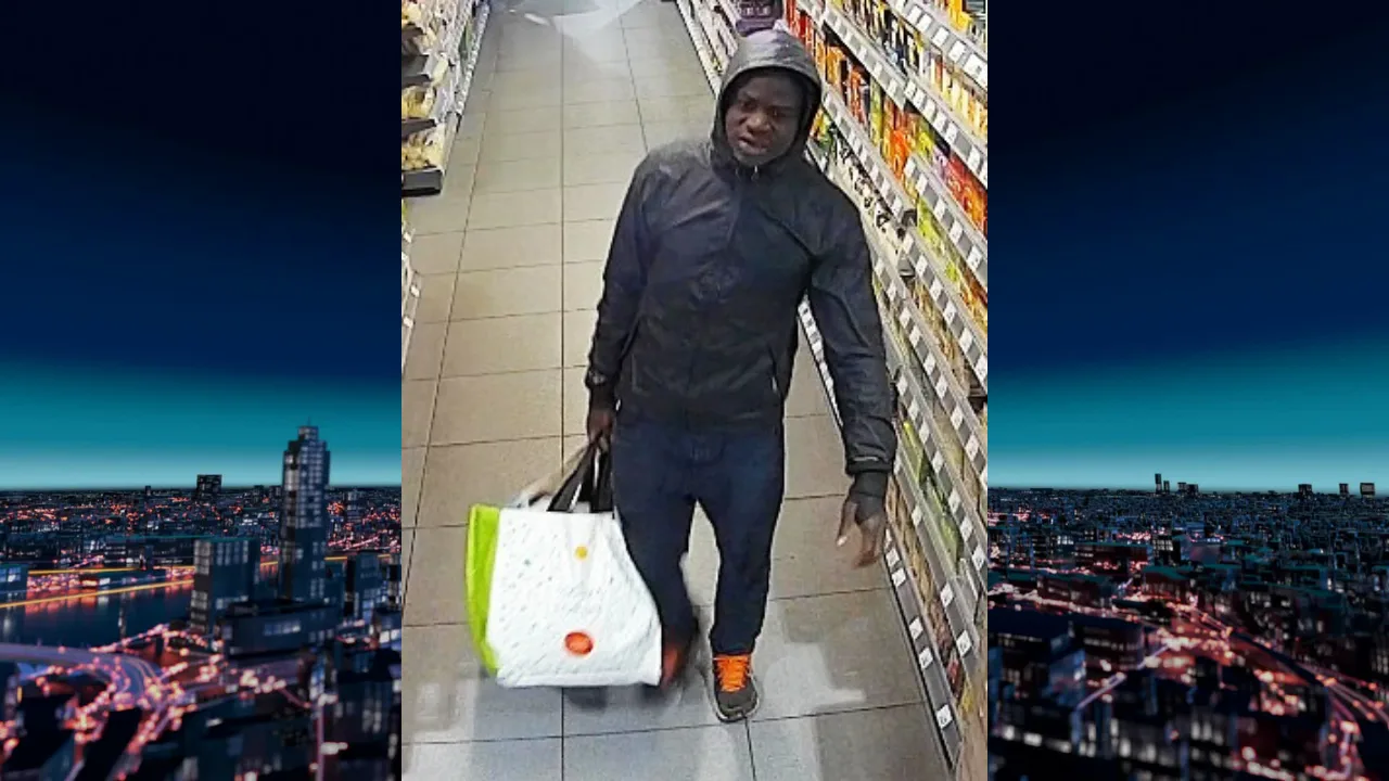 Politie deelt nieuwe foto van verdachte poging moord met stoeptegel in Rotterdam