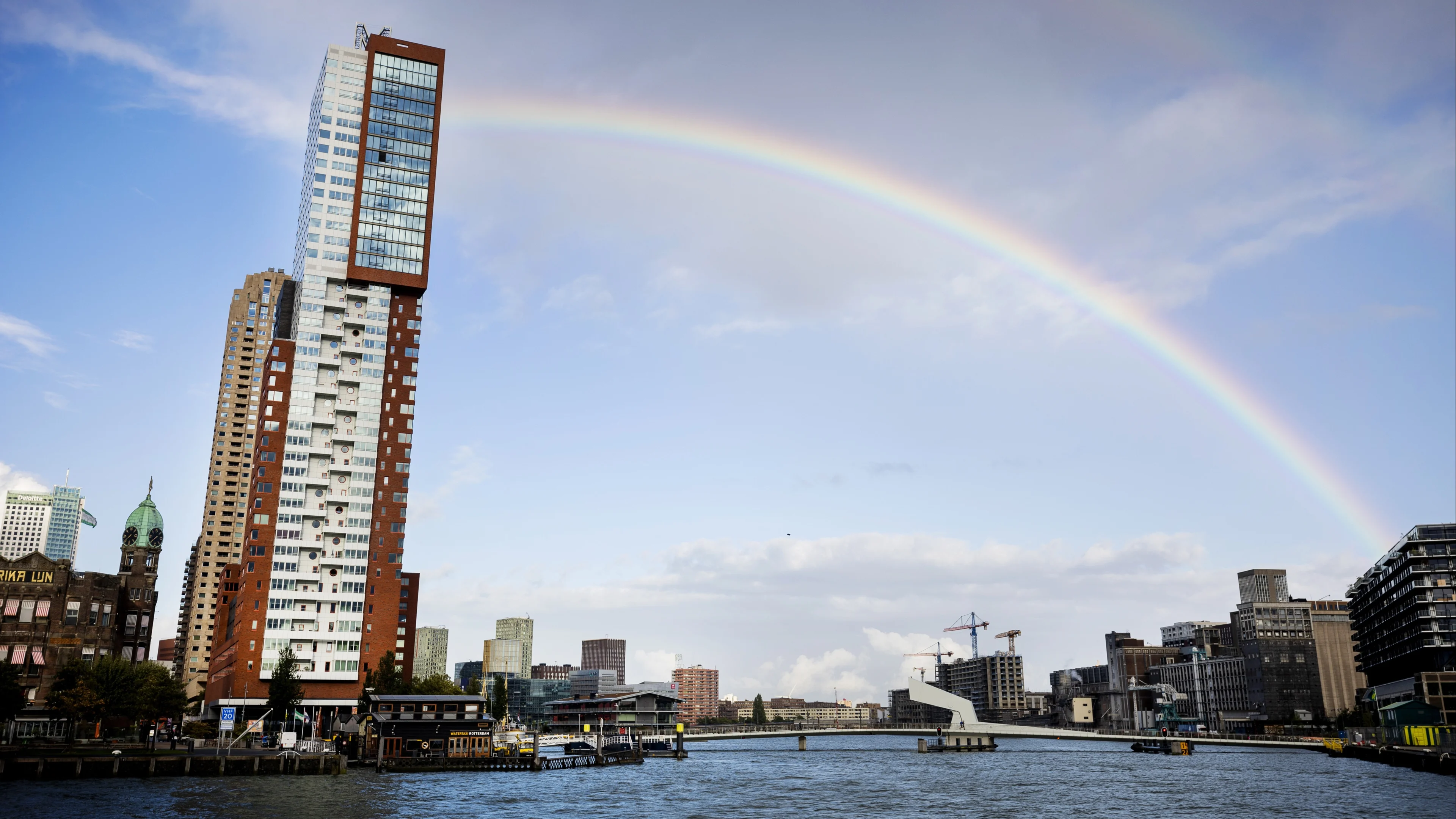 Van 25 naar 15 graden: tijdelijk wat kouder, maar wel steeds meer zon