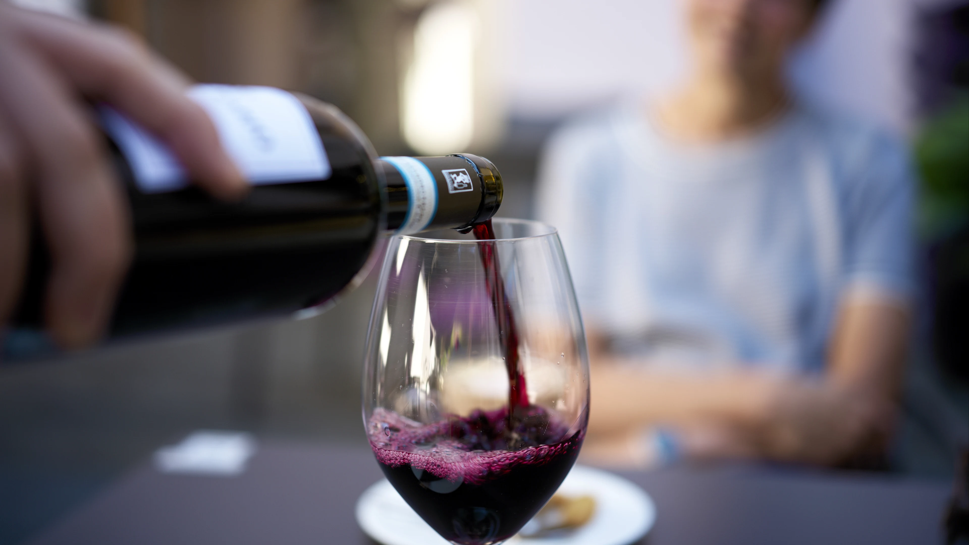 Veiligheidswaarschuwing voor rode supermarktwijn vanwege sulfiet