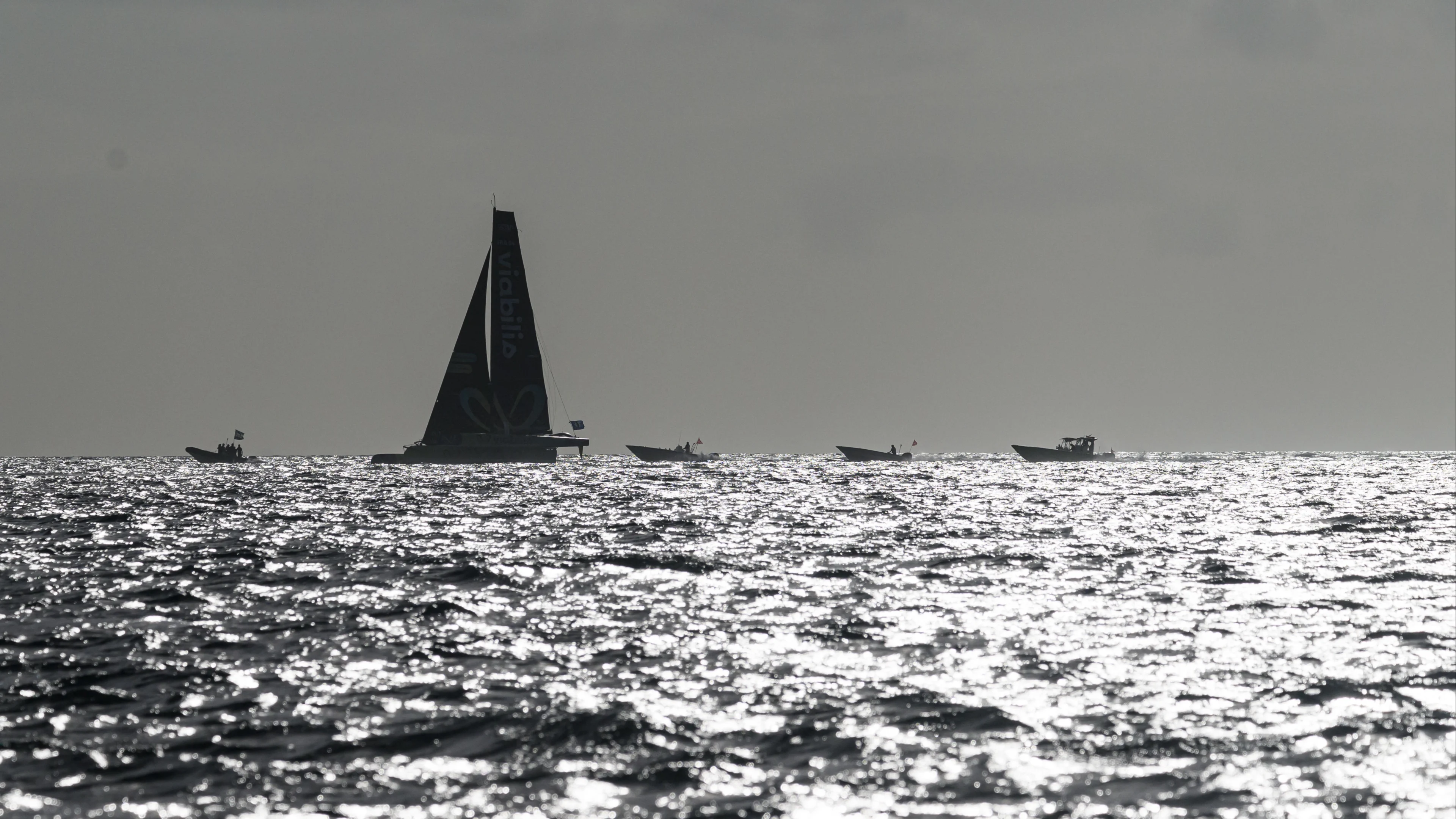 Man opgepakt voor mensensmokkel op zeilboot na 'verdachte situatie'