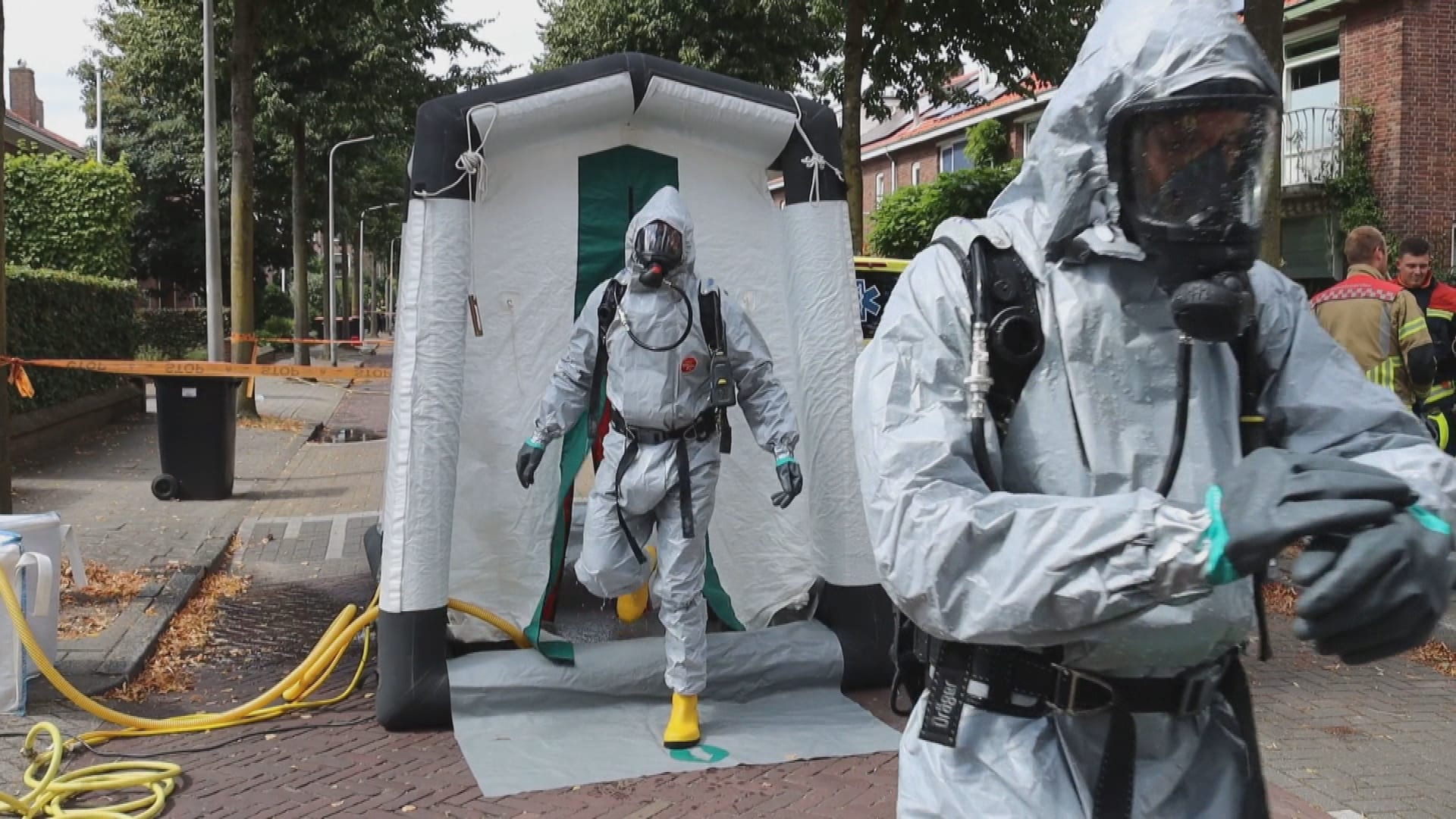 Zes mensen ademen giftig poeder in na ongeluk met bestrijdingsmiddel in Katwijk