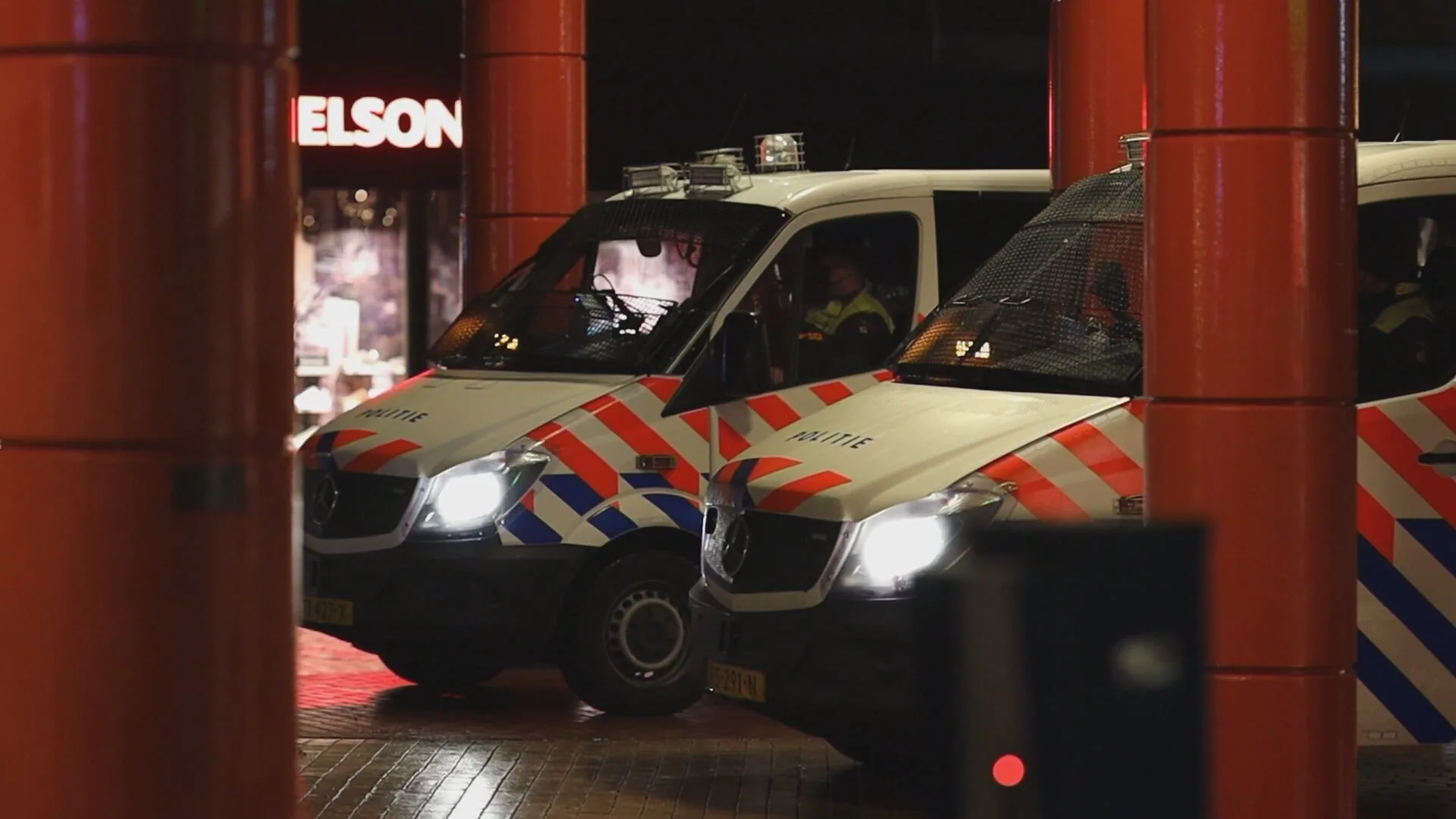 AVONDKLOK | Meerdere verdachten opgepakt voor plunderingen Primera Den Bosch