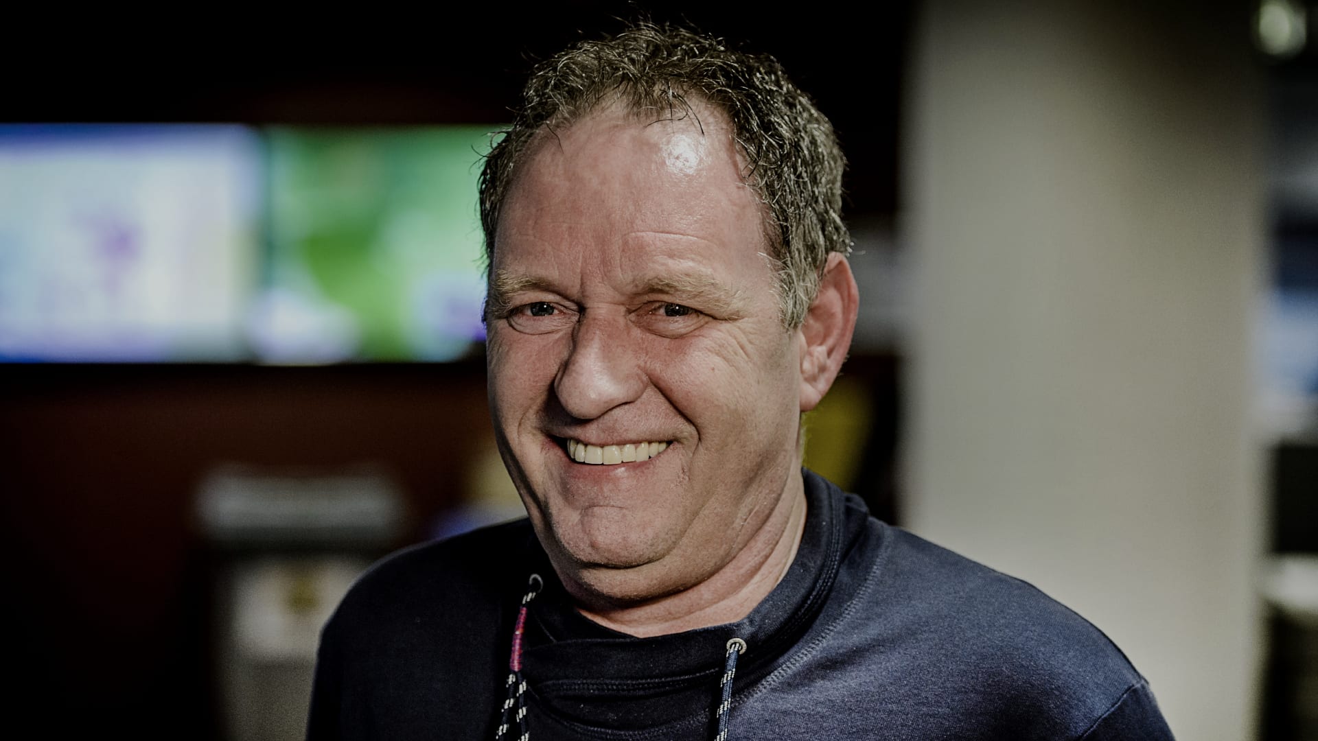 Nederland neemt vandaag afscheid van weerman Piet Paulusma: 'Oant sjen'