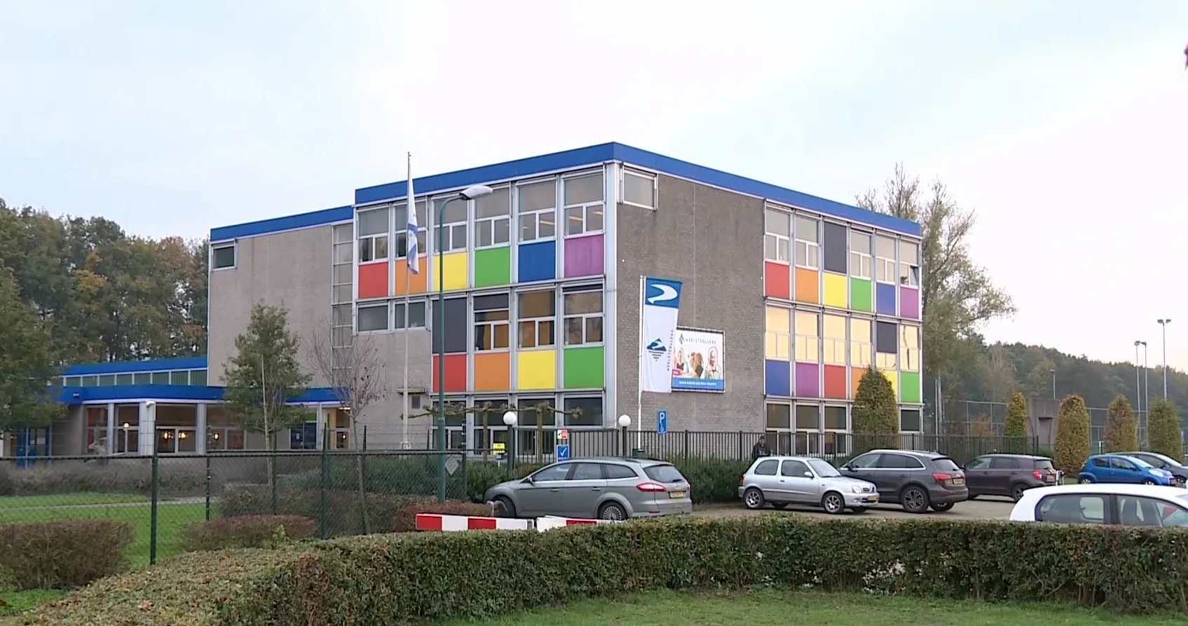 Enige VMBO-school in Mill sluit: scholieren moeten straks elke dag tientallen kilometers fietsen