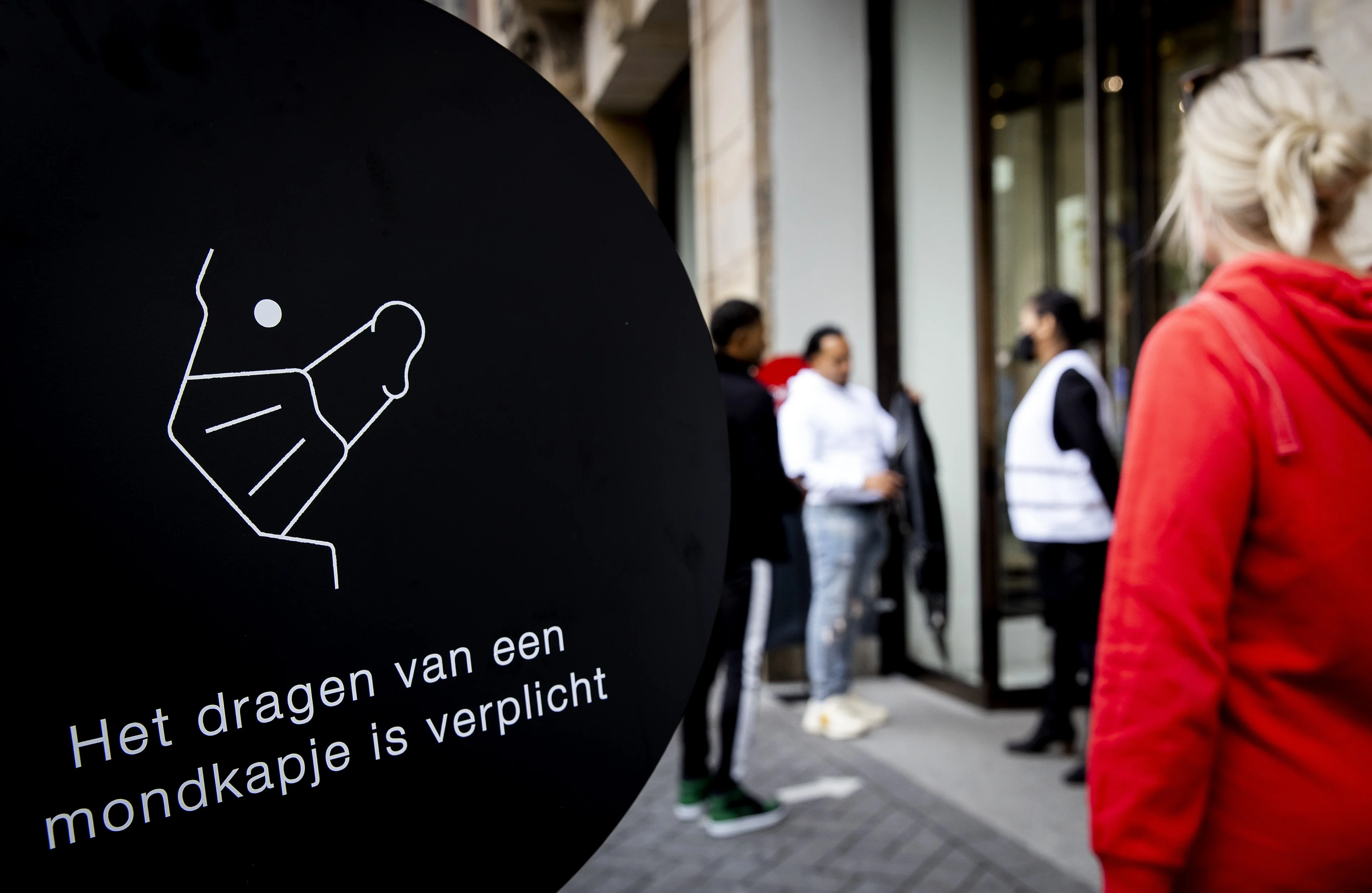 Tweede Kamer kritisch over 'haastige' coronawet: 'Tijdgebrek niet het verstandigste excuus'