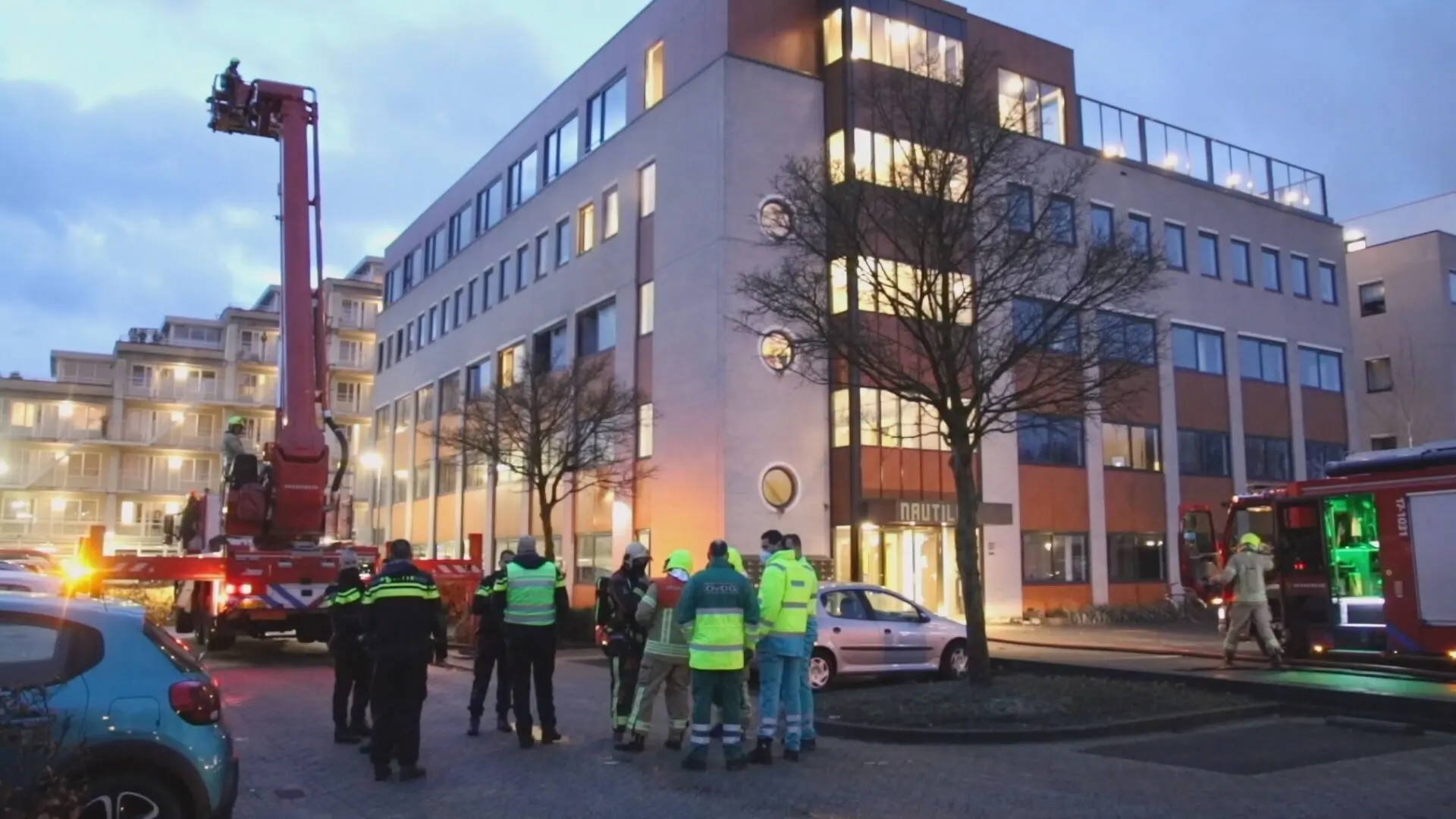 Tientallen woningen in Capelle ontruimd na brand in wooncomplex: politie vermoedt brandstichting