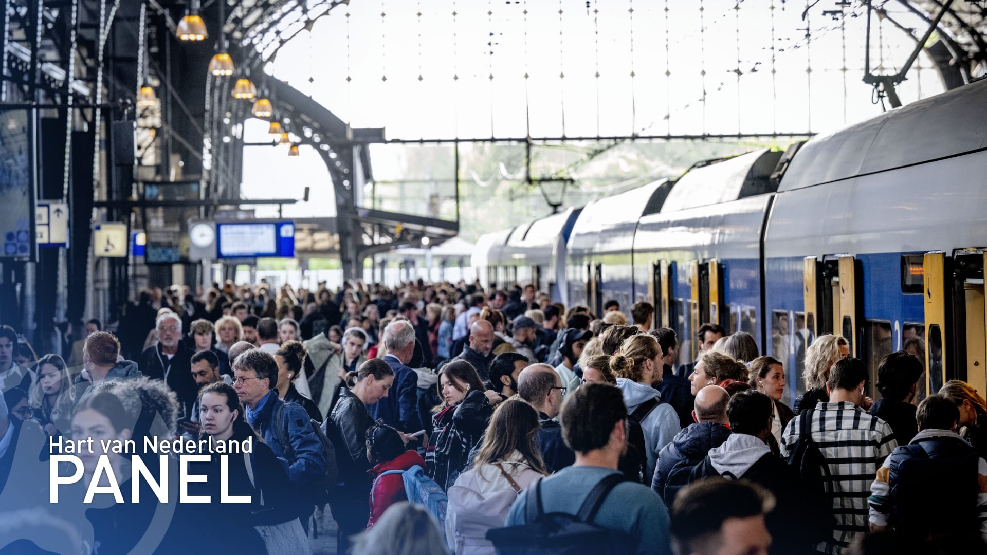 Reizigers keren zich tegen spitsheffing NS, 'maar straks zie je de voordelen'