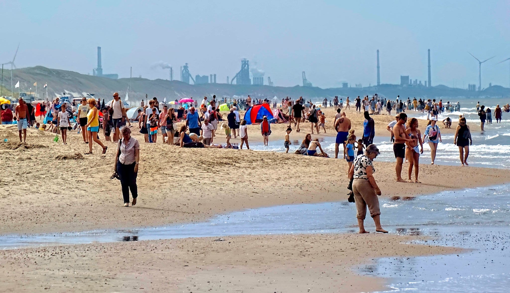 Eerste files richting de kust staan er al: hier sta je vast