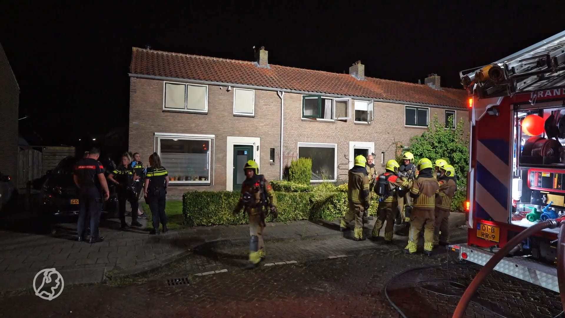 Vrouw bewusteloos uit brandende woning gered in Sleeuwijk
