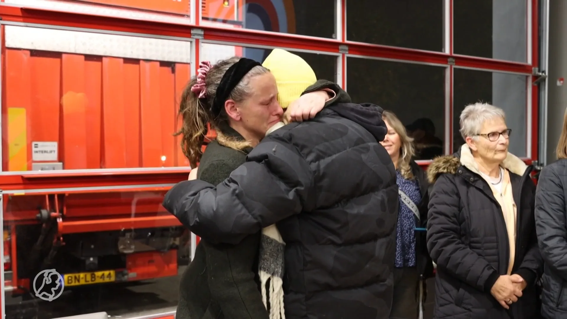 Jochem (18) krijgt bijzondere penning na redden verdrinkende man in rolstoel