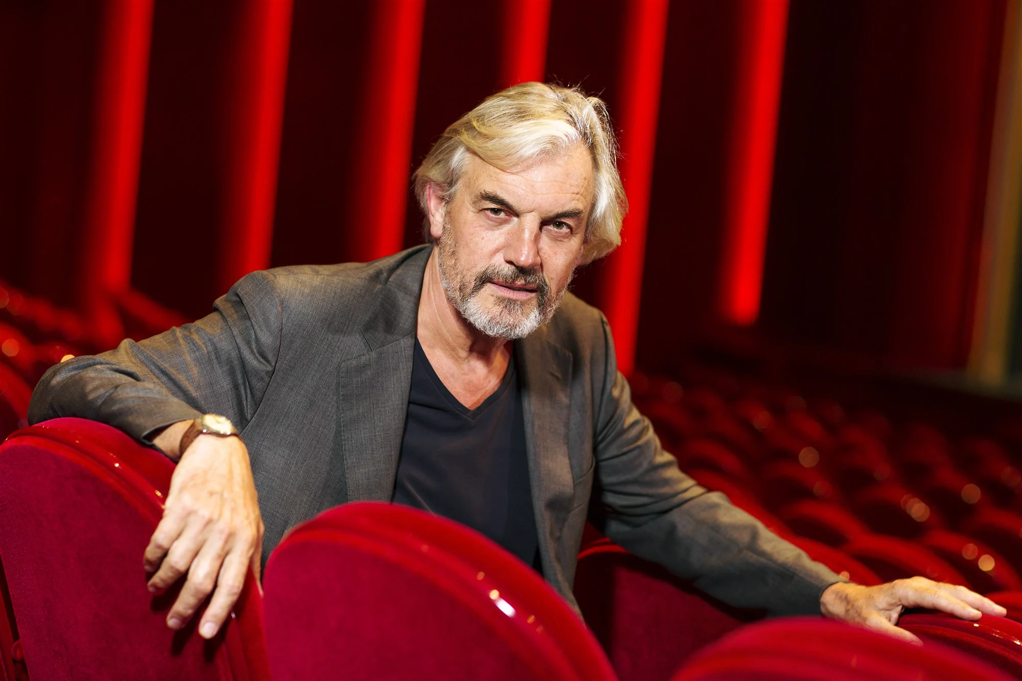 'Dokter Rossi' nieuwe sint bij aangepaste intocht in Amsterdam