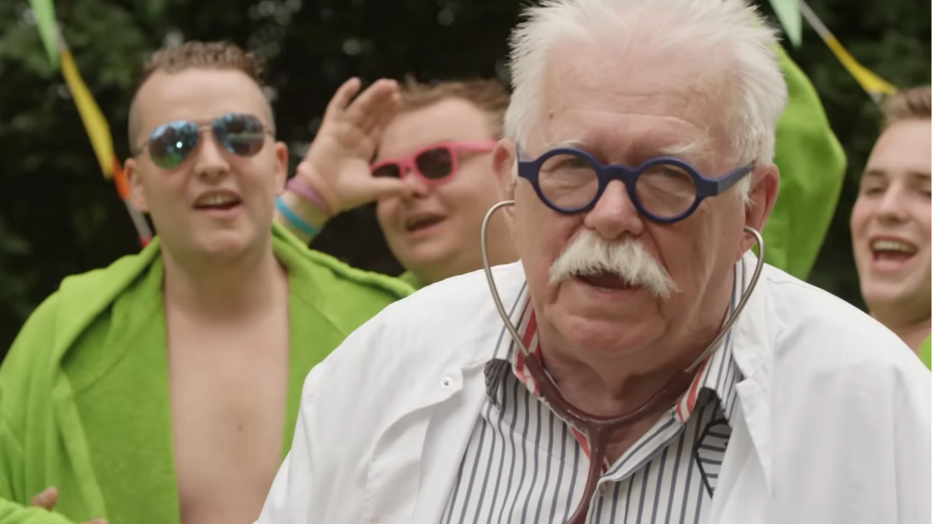 Vader van René Karst (met grote rol in videoclip) overleden