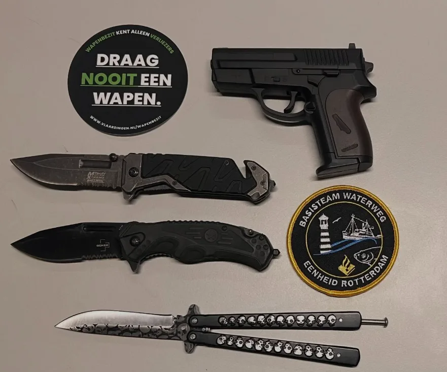 Tiener (16) aangehouden met geladen vuurwapen bij fouilleeractie in Vlaardingen