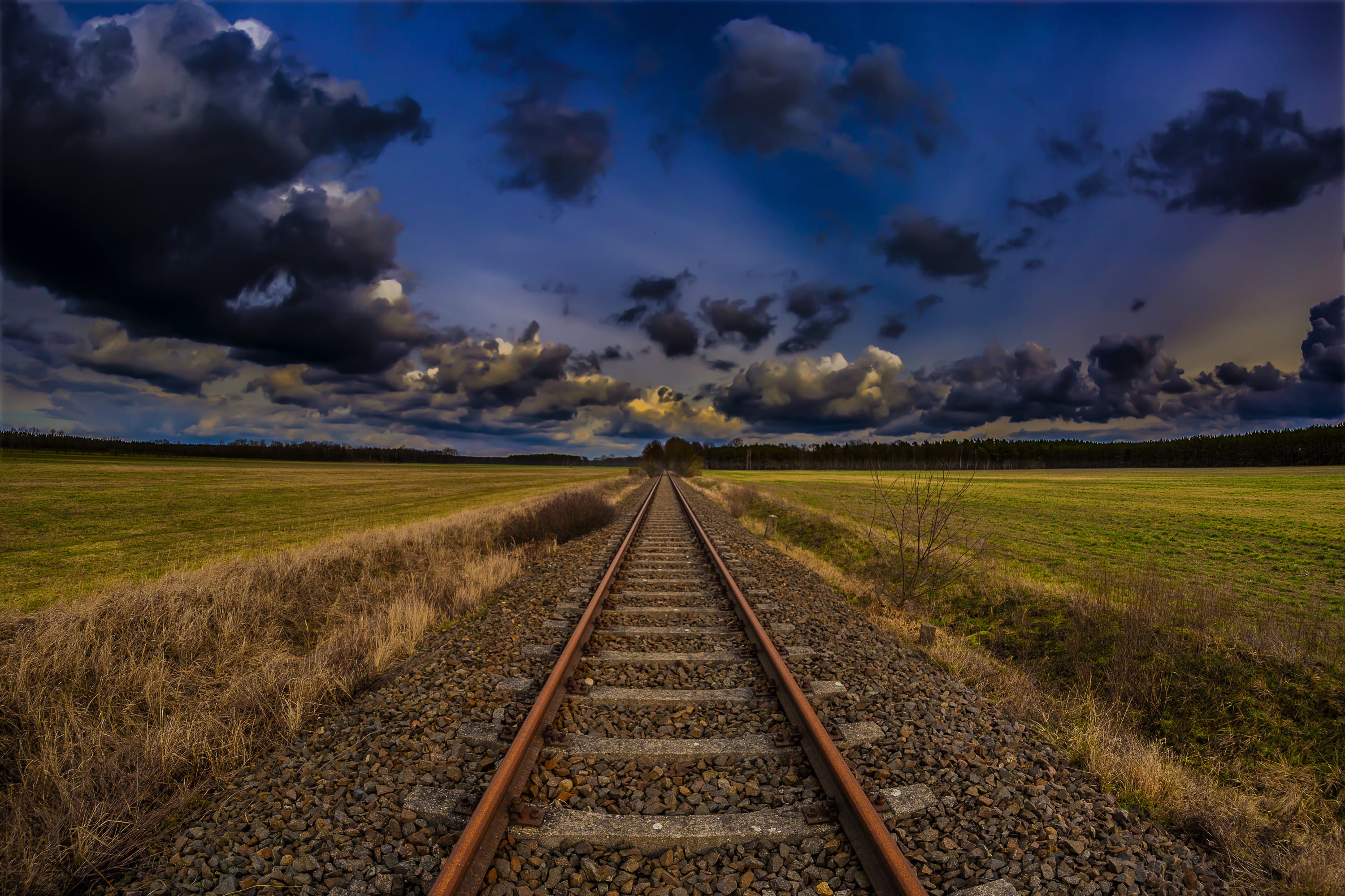 Minder en langzamer: treinen hebben last van slappe spoorbodems