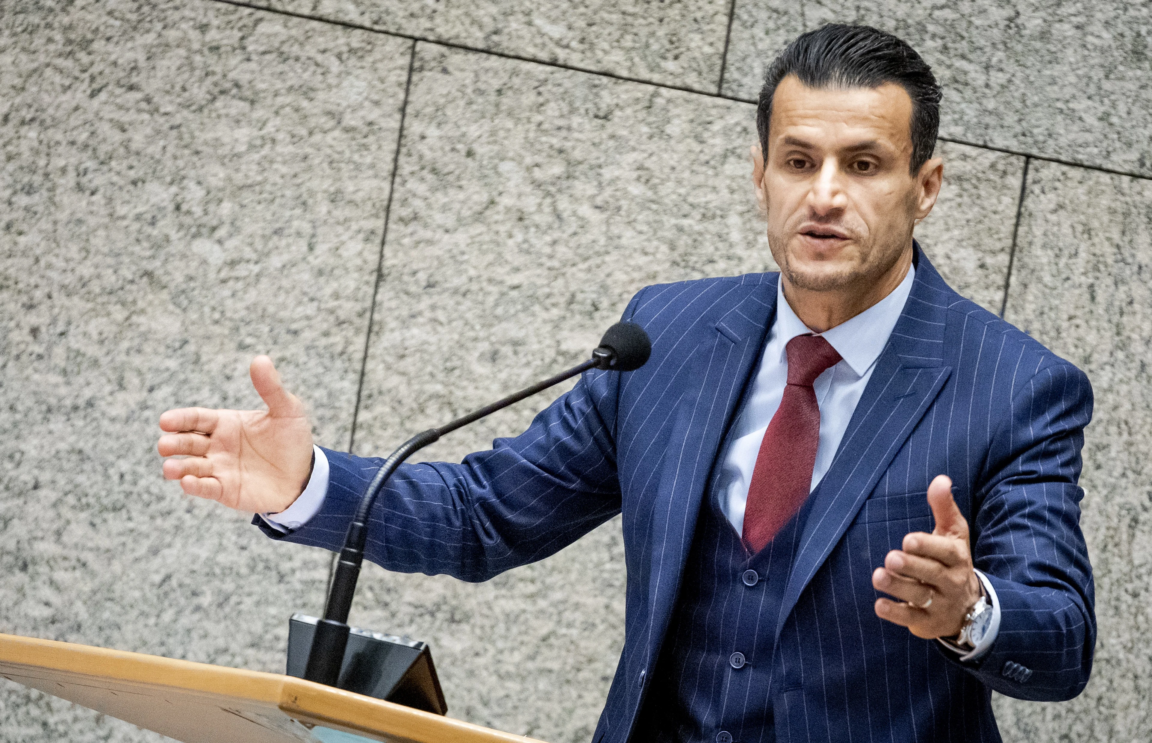 Kamerleden 'witheet' op DENK-fractievoorzitter Azarkan in terreurdebat