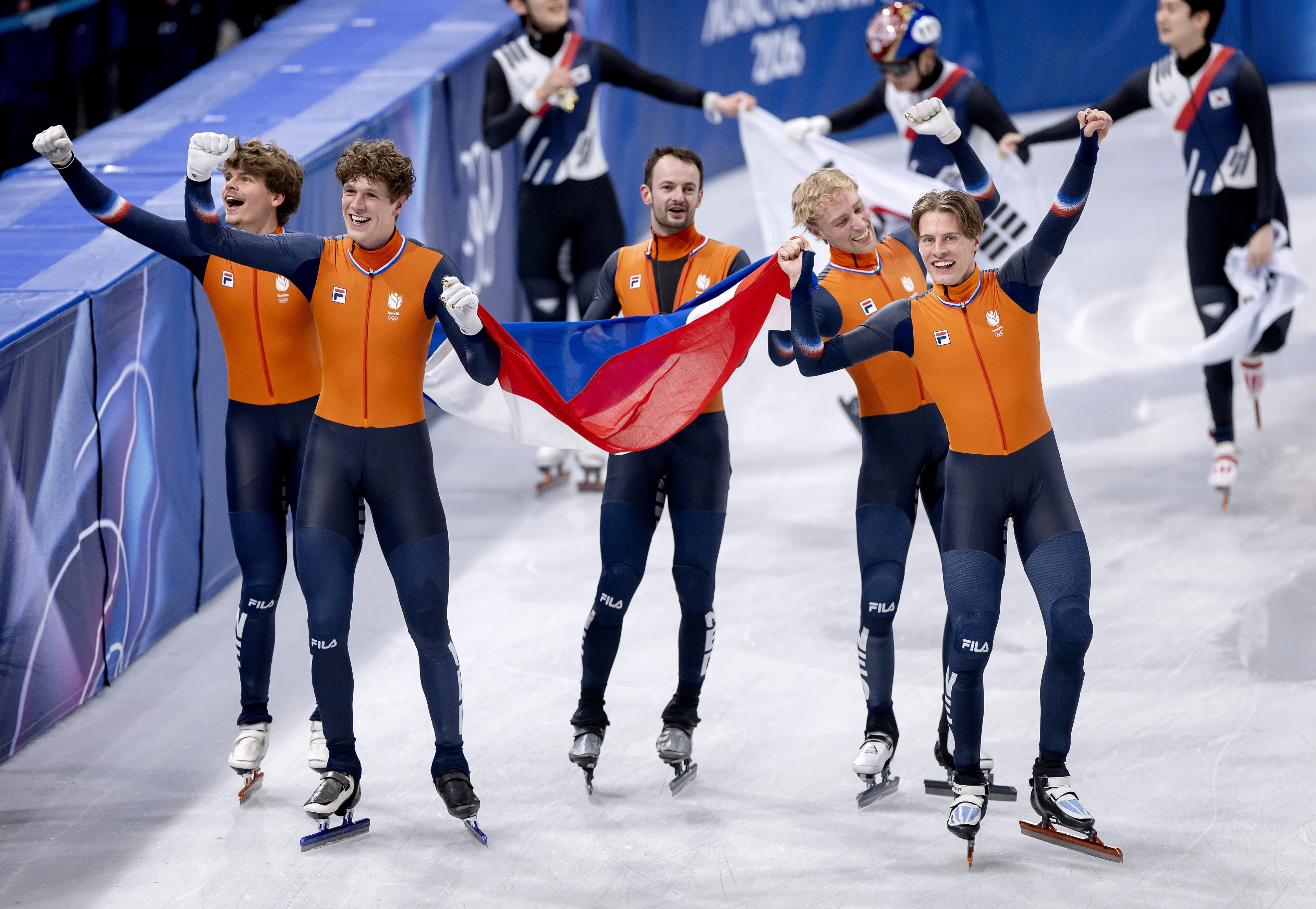Shorttrackmannen bezorgen Nederland achtste goud op aflossing
