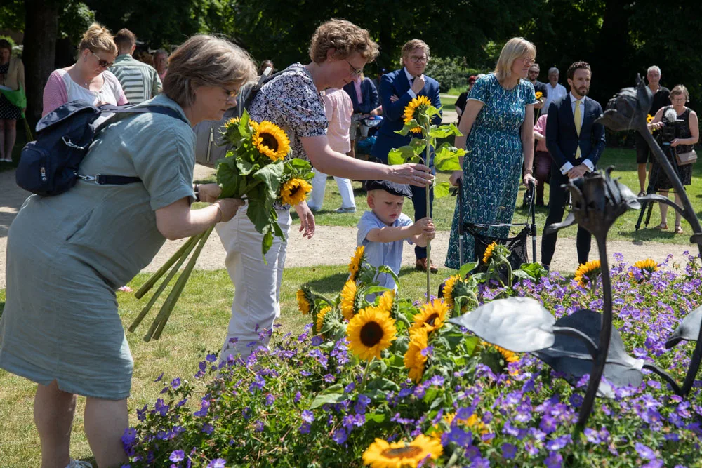 Slachtoffers neerhalen MH17-vlucht herdacht in Vijfhuizen en Hilversum