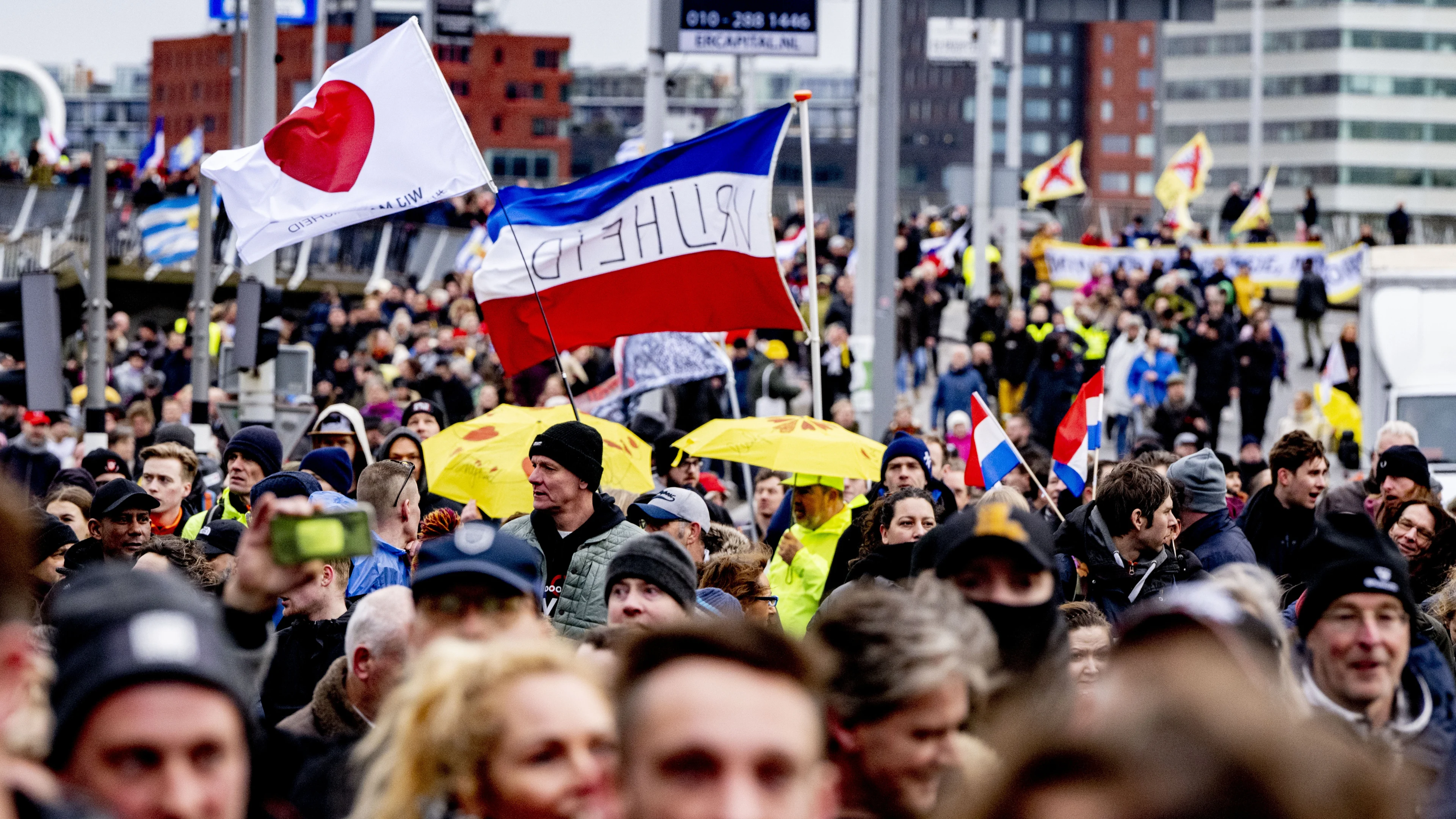 Politie verzamelt op grote schaal gegevens van demonstranten, Amnesty bezorgd