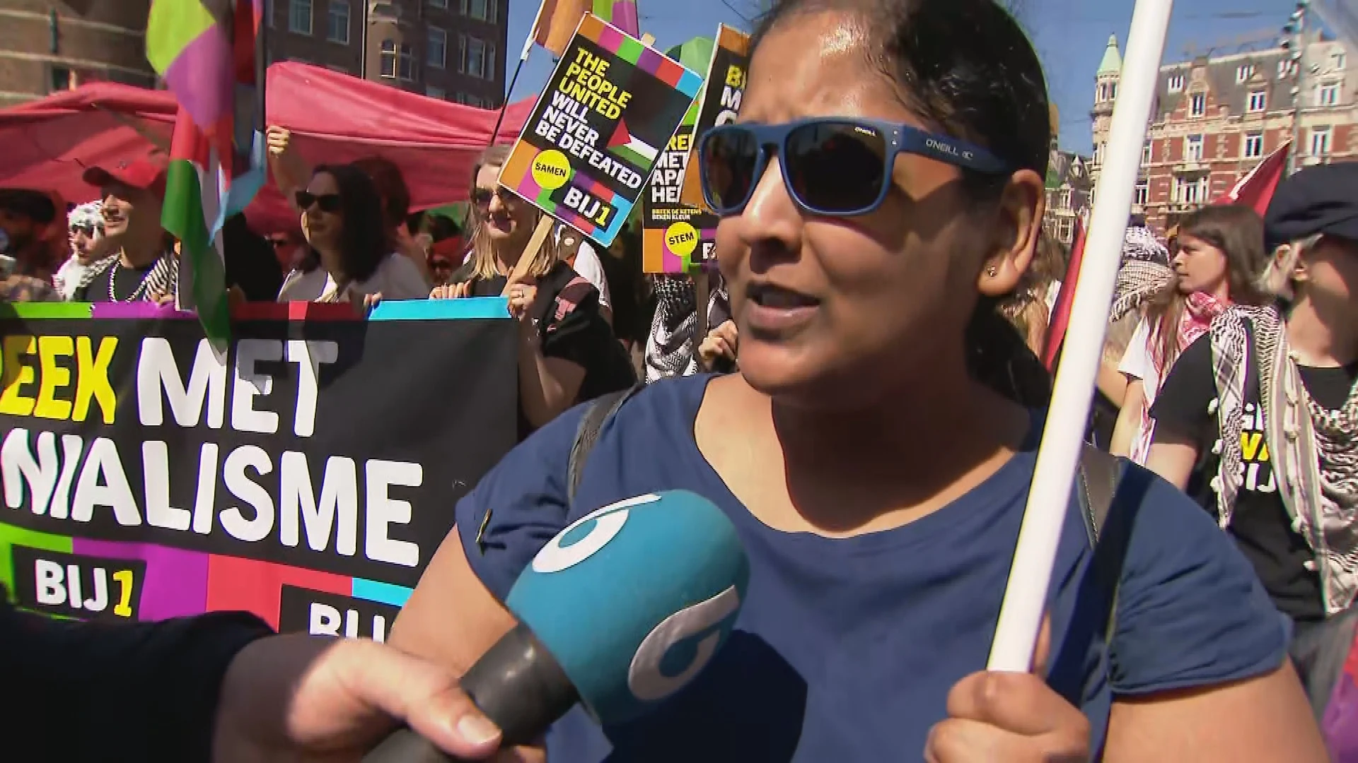 Duizenden lopen mee in pro-Palestijnse mars door Amsterdam