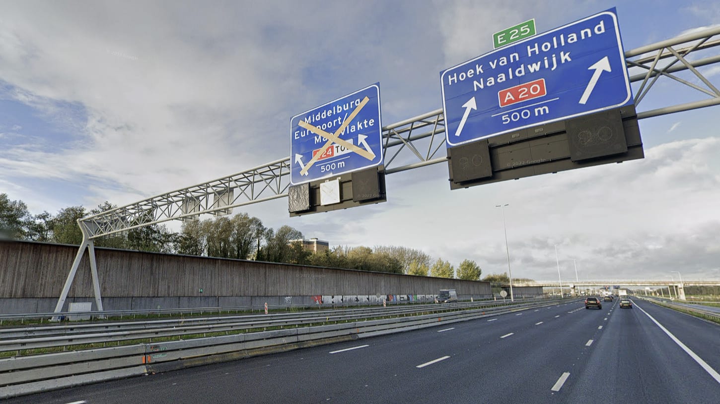 A20 meerdere nachten dicht om verzakte verkeersportalen