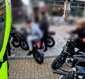 Fatbike-blaag krijgt wind van voren van agent: 'Normaal doen!'