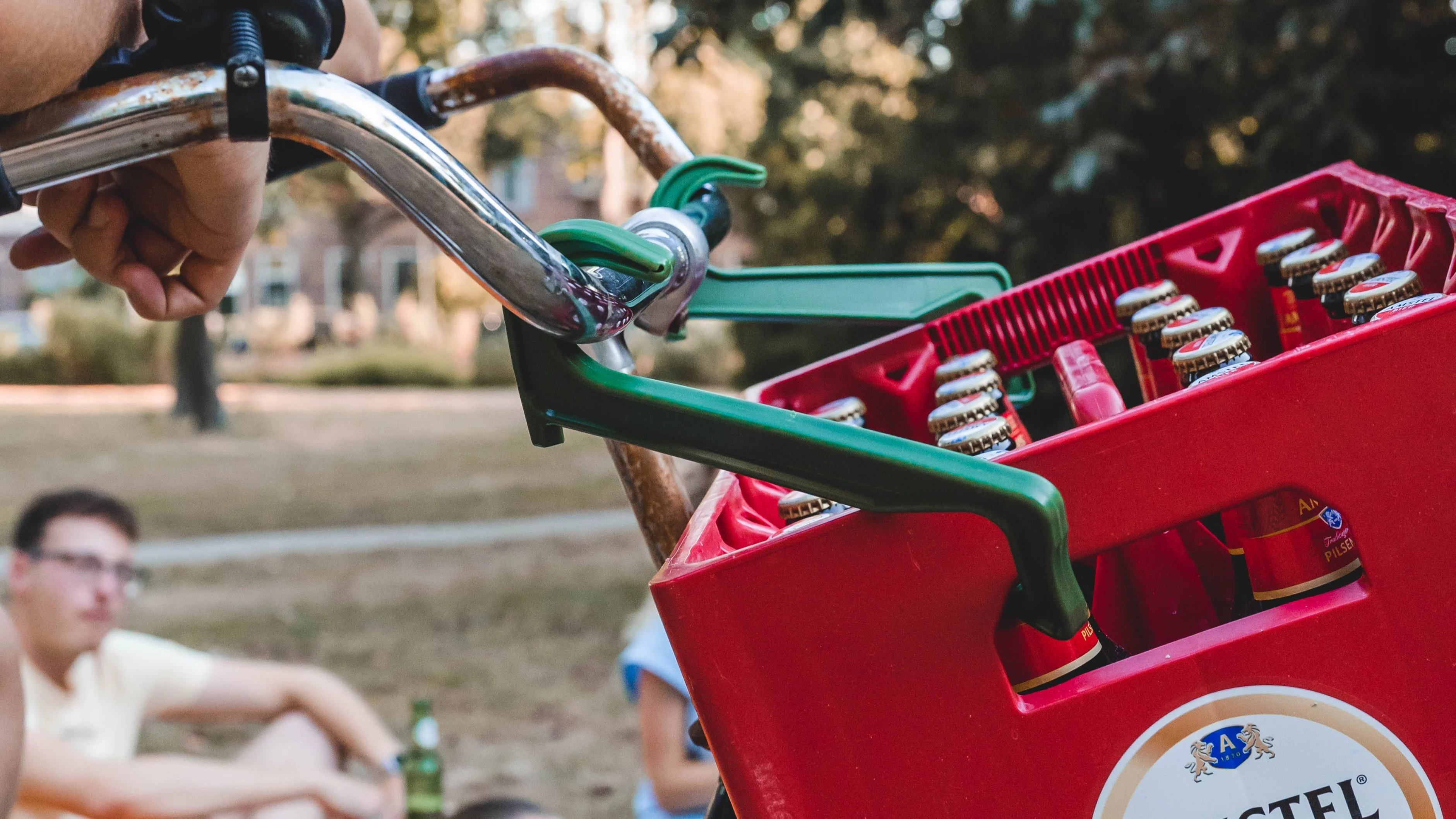 Fietsen met bierkrat? Zo gaat het nog makkelijker