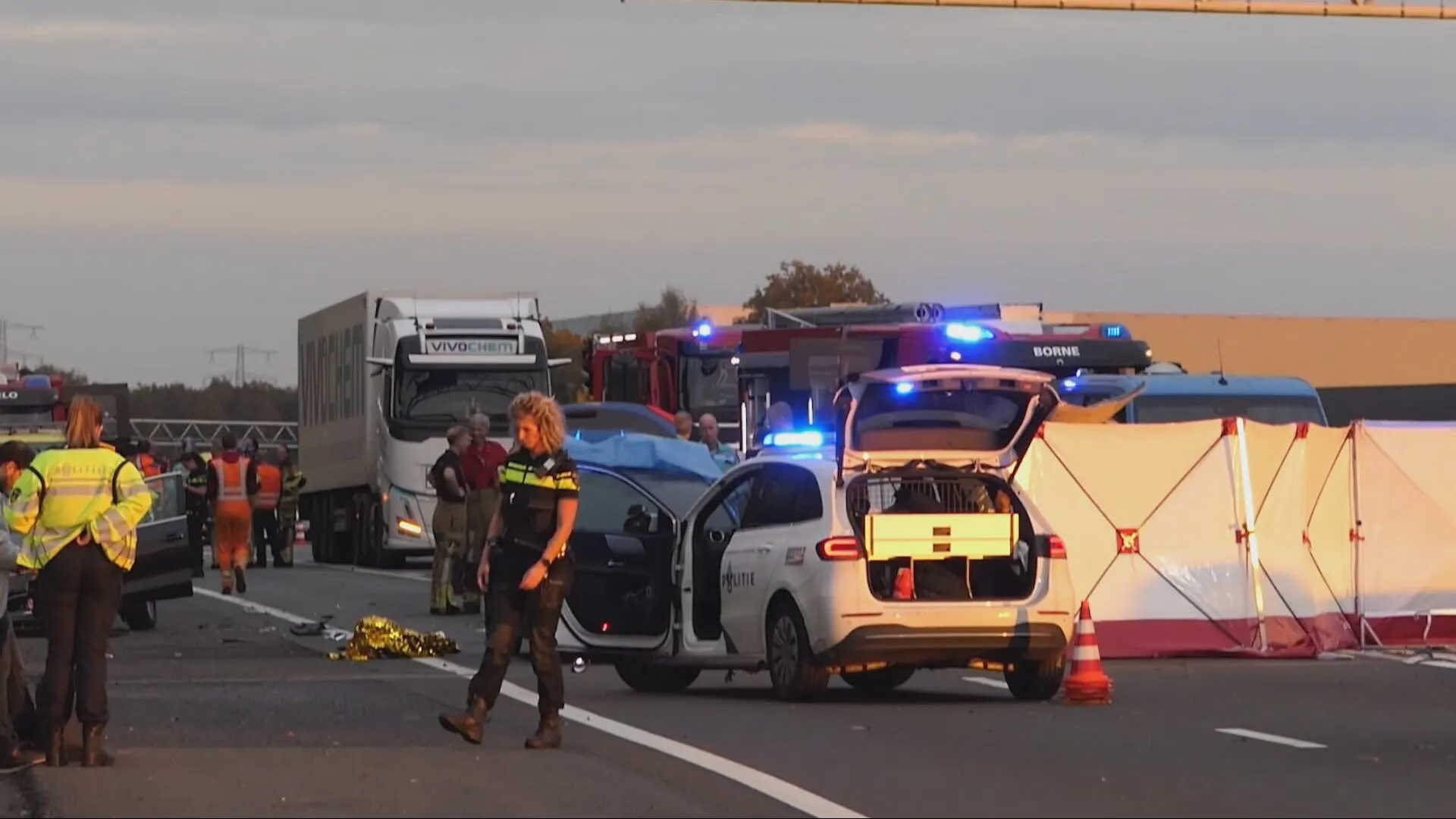 Dode bij ongeluk op A35 bij Almelo-Zuid