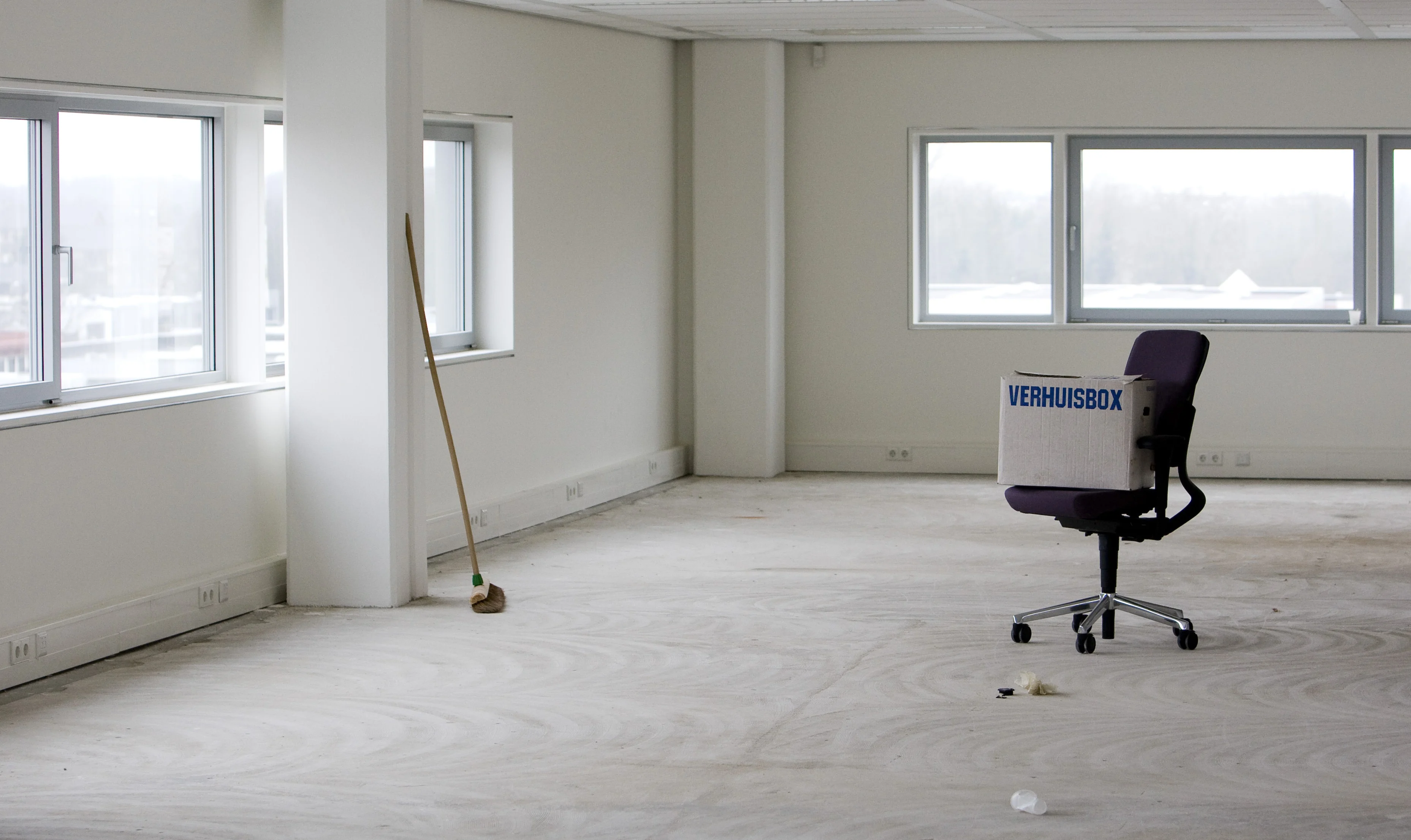 Steeds minder woningen in oude winkels en kantoren