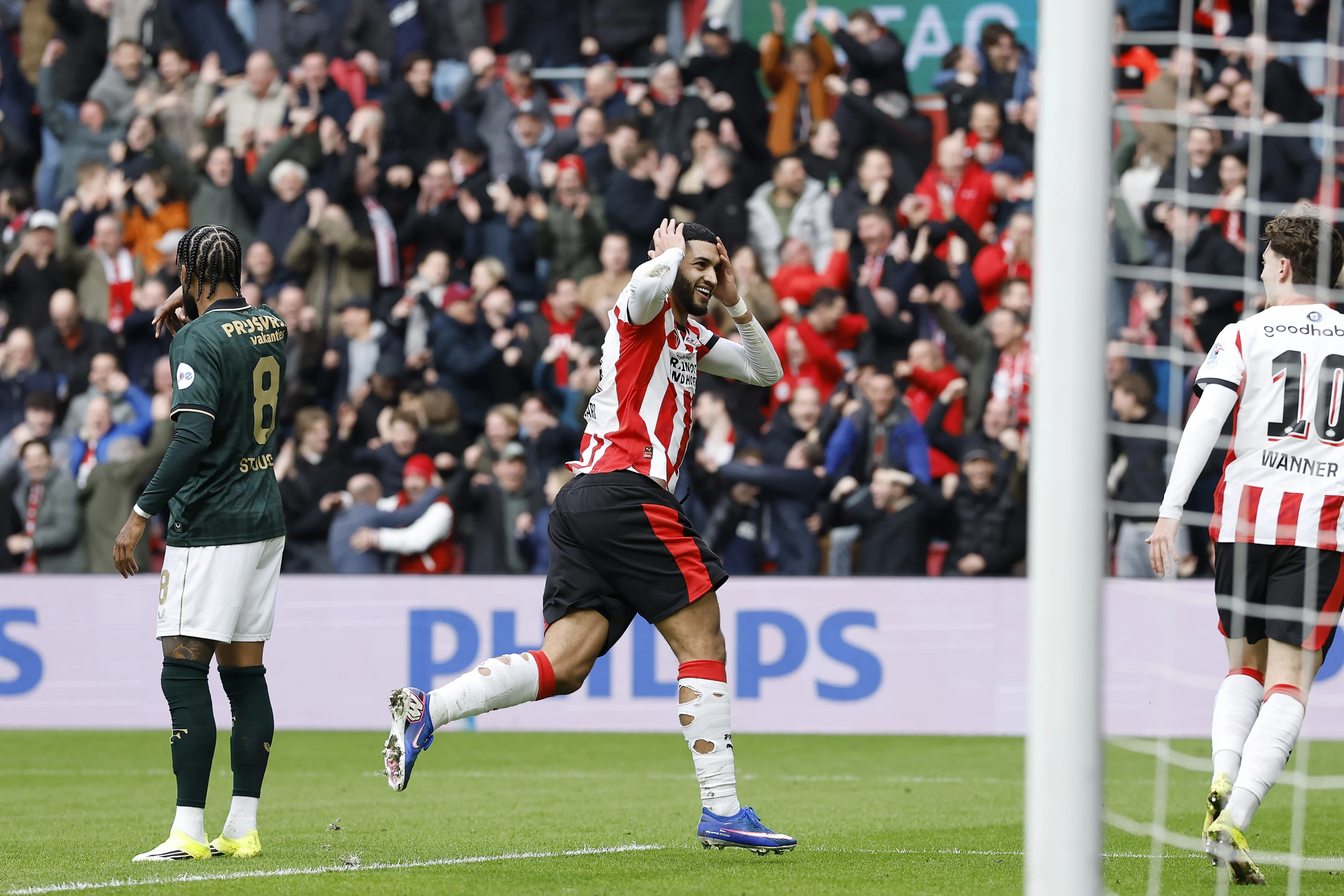 PSV rekent in kwartiertje af met Feyenoord en doet reuzenstap richting titel