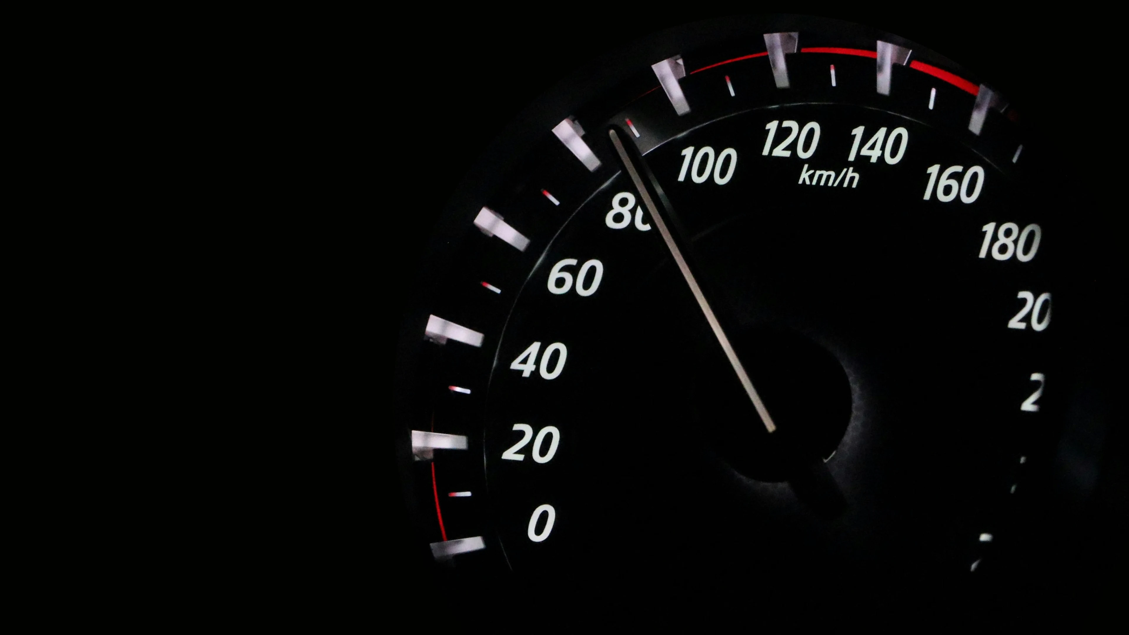 Nieuw systeem tegen te hard rijden vanaf deze week geïnstalleerd in auto's