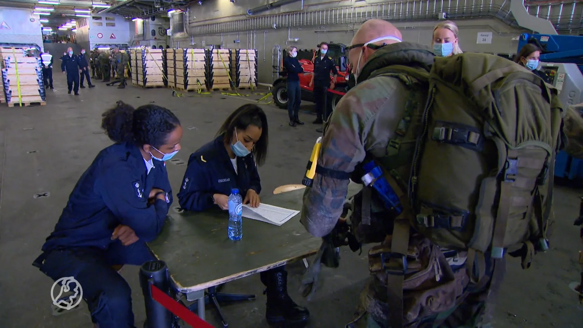 Defensie wil meer vrouwen, onderwijs wil meer mannen