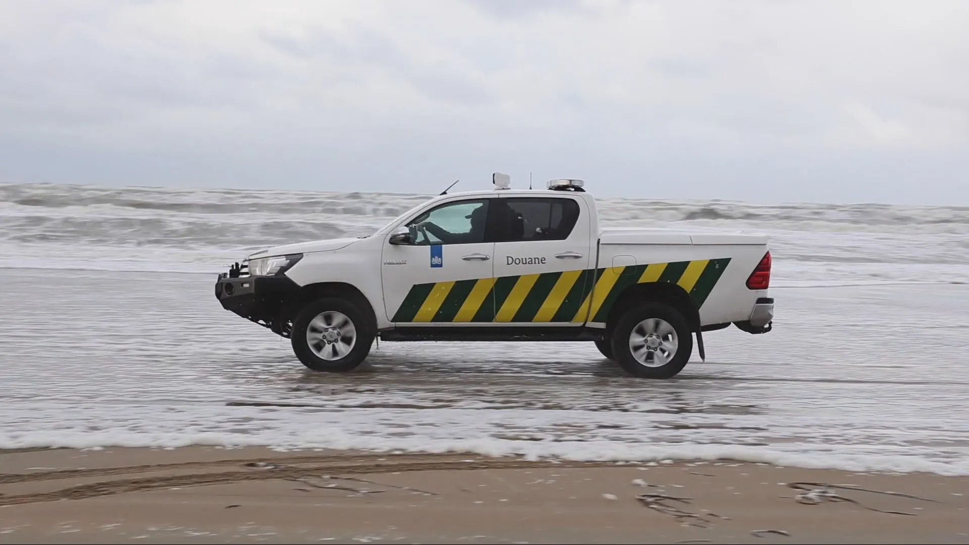 Cocaïne spoelt aan langs kust Noordzee, straatwaarde 18 miljoen euro