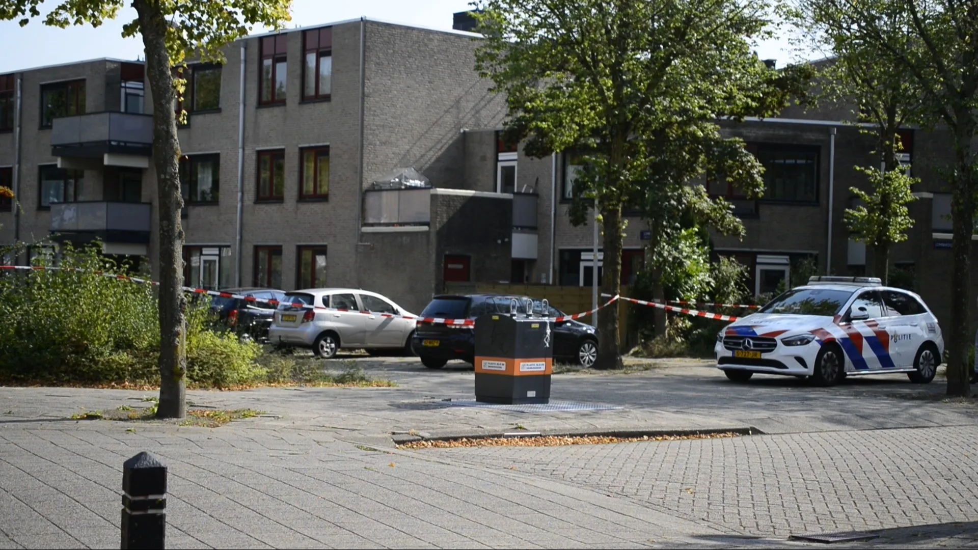 Politie ontruimt woningen in Alkmaar na vondst vuurwerk bij man met vuurwapen