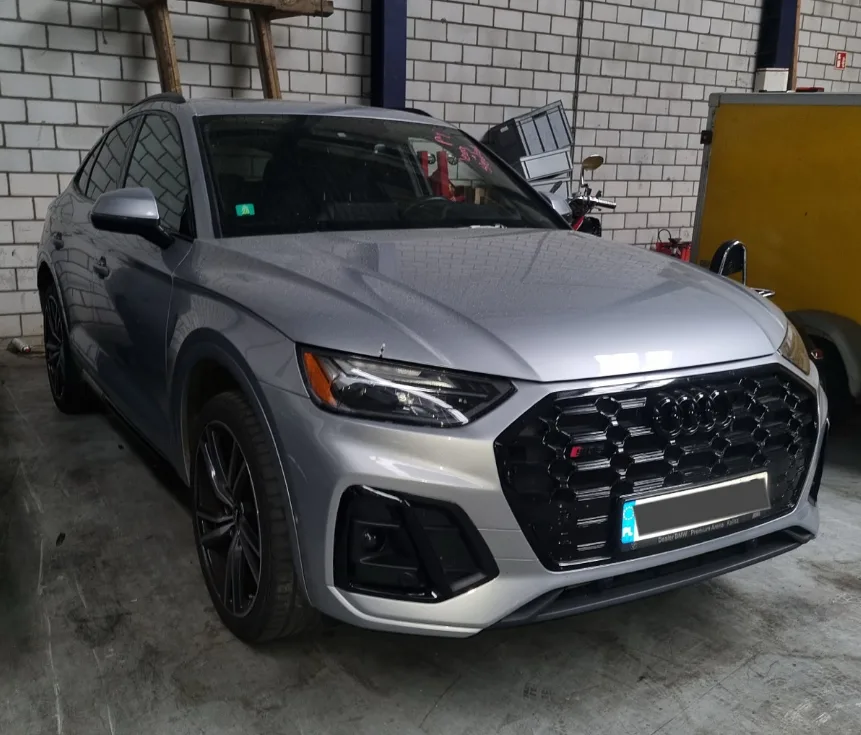 Man slaat met 190 km/u op de vlucht voor politie, bijrijder springt uit auto