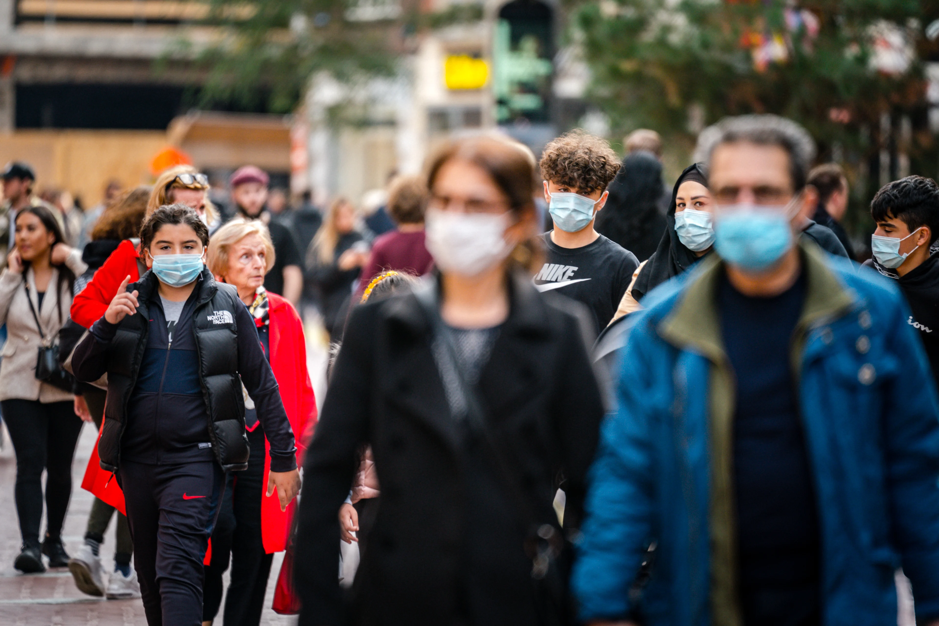 Weer ruim 3200 nieuwe coronabesmettingen in Nederland