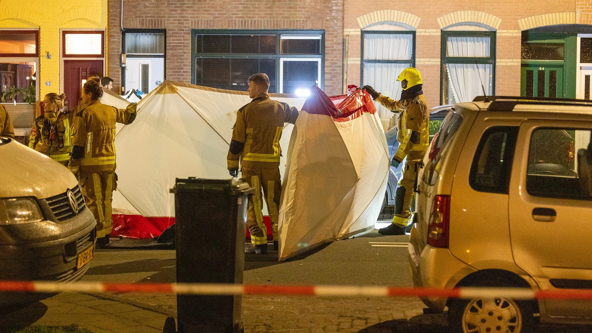 Automobilist rijdt vrouw en hondje dood in IJmuiden en vlucht