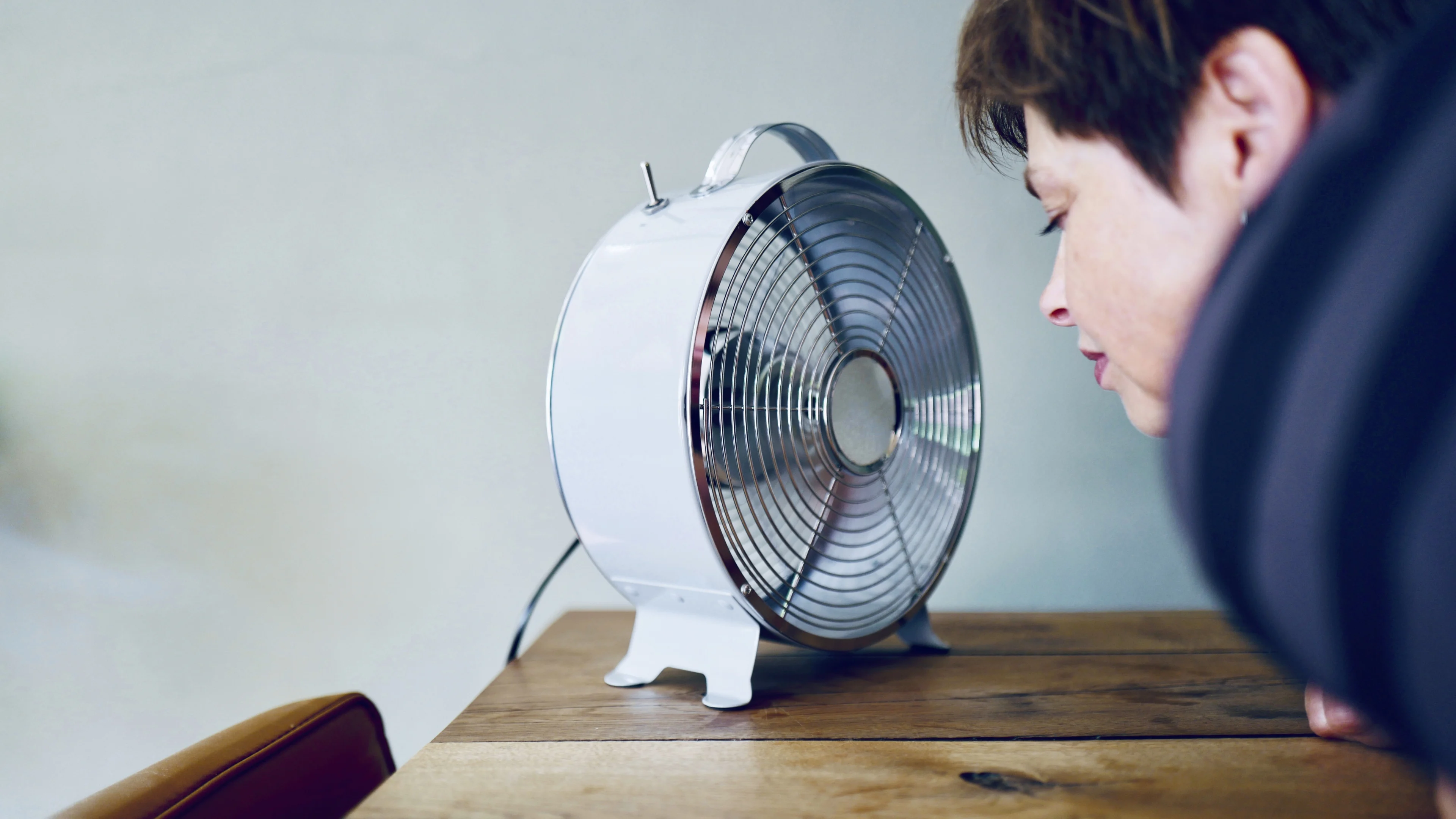 Wat moet je kiezen in deze hitte: een airco of een ventilator?