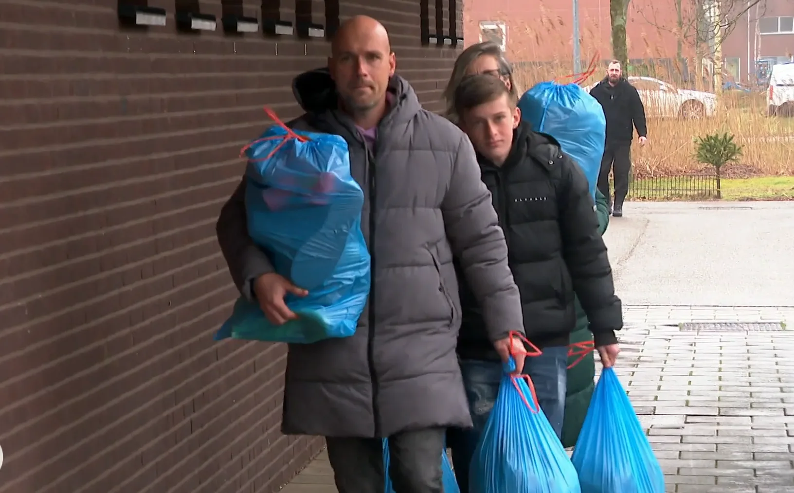 Grote drukte bij inzameling voor getroffen Rotterdammers: 'Heel bijzonder'