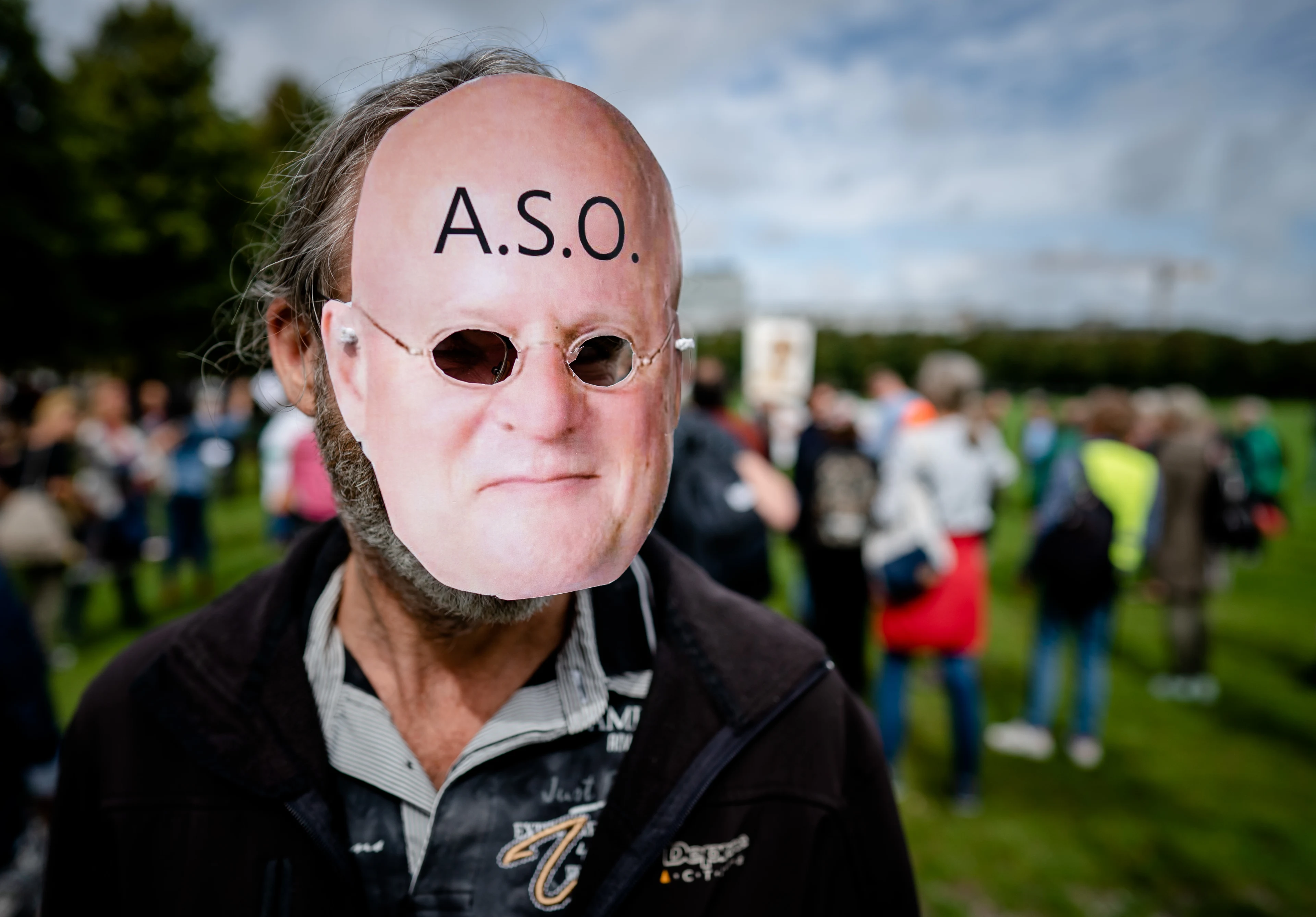 Geloofwaardigheid Grapperhaus daalt opnieuw in peiling van De Hond