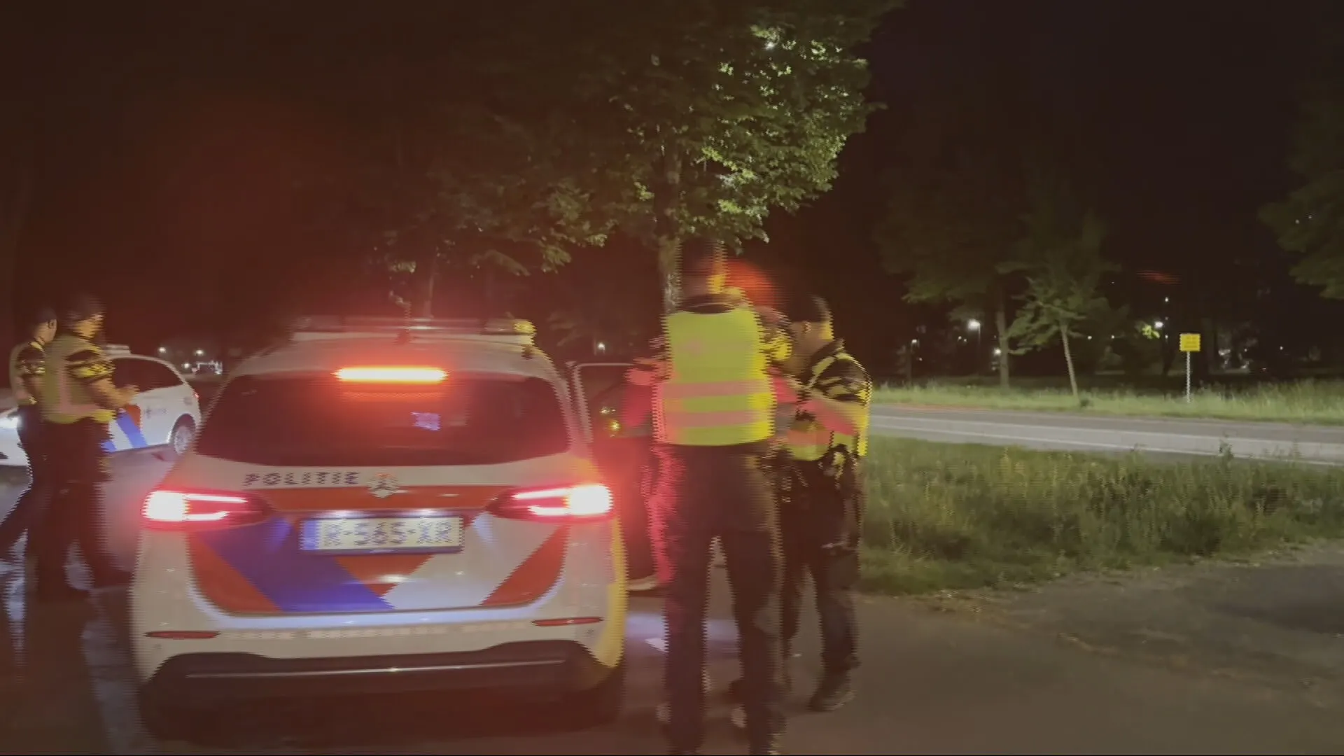 Politie houdt 26 mensen aan bij  azc-protest in Apeldoorn