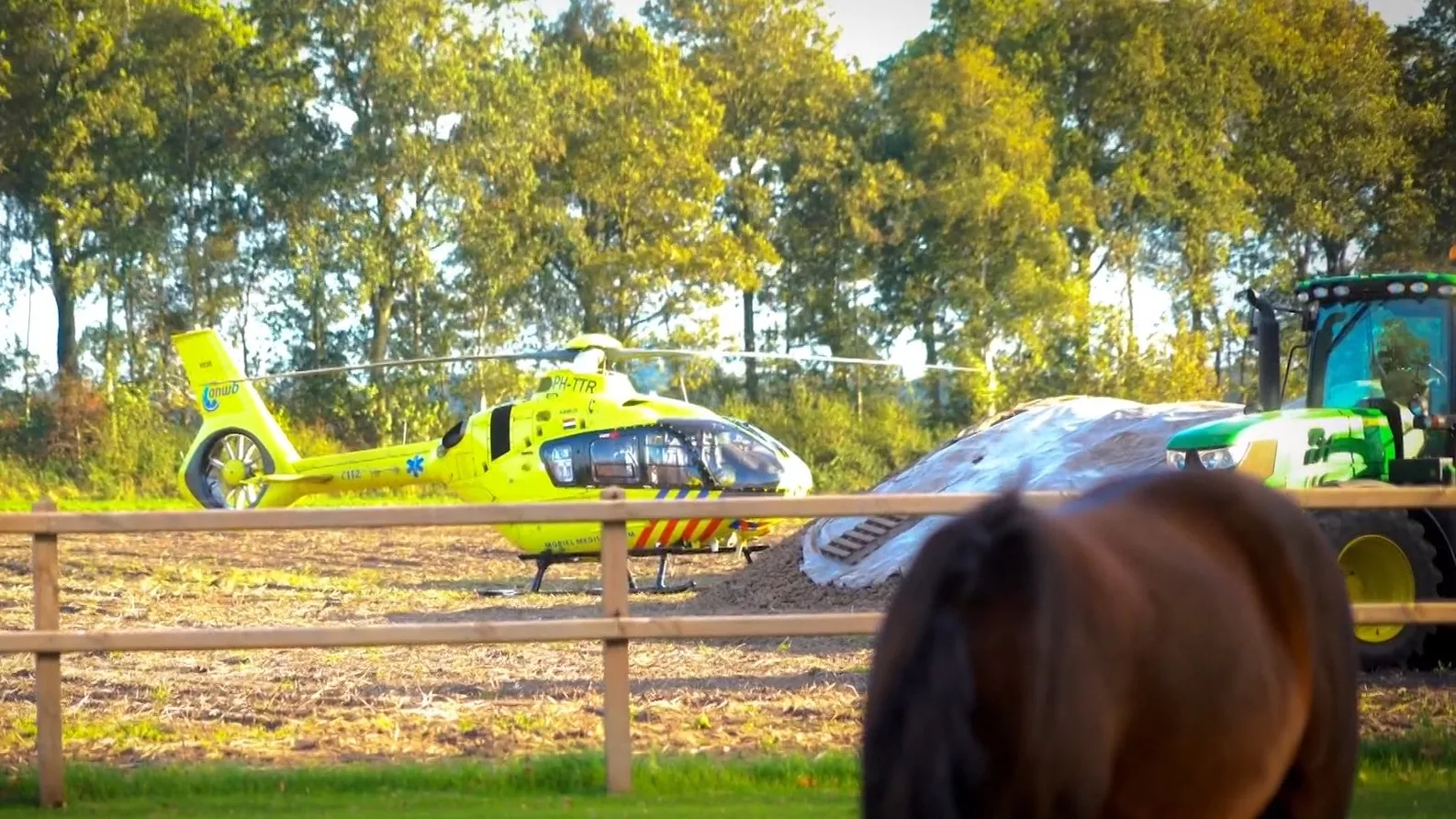 'Meisje gewond door ongeluk met trekker, traumahelikopter ter plaatse'