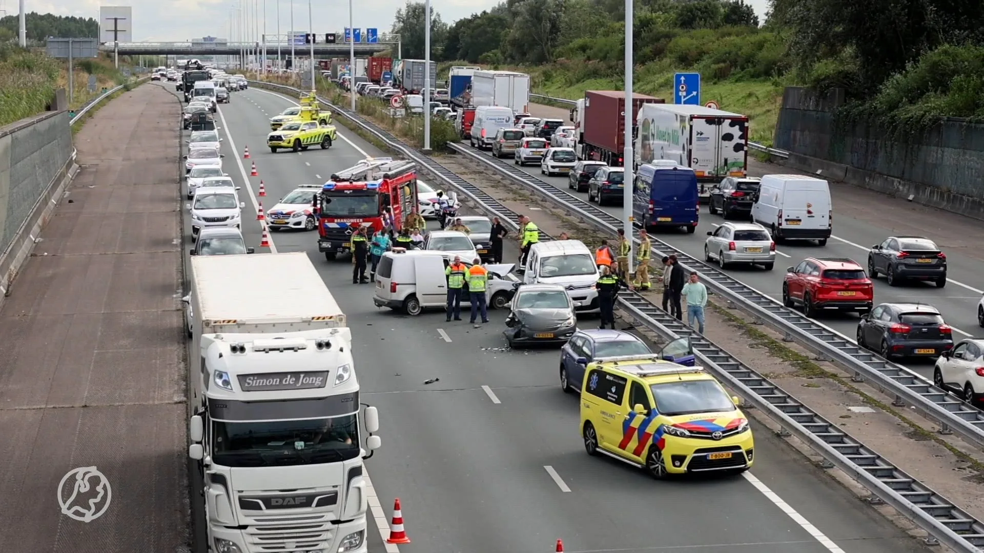 Meerdere gewonden bij kettingbotsing A4 Den Hoorn