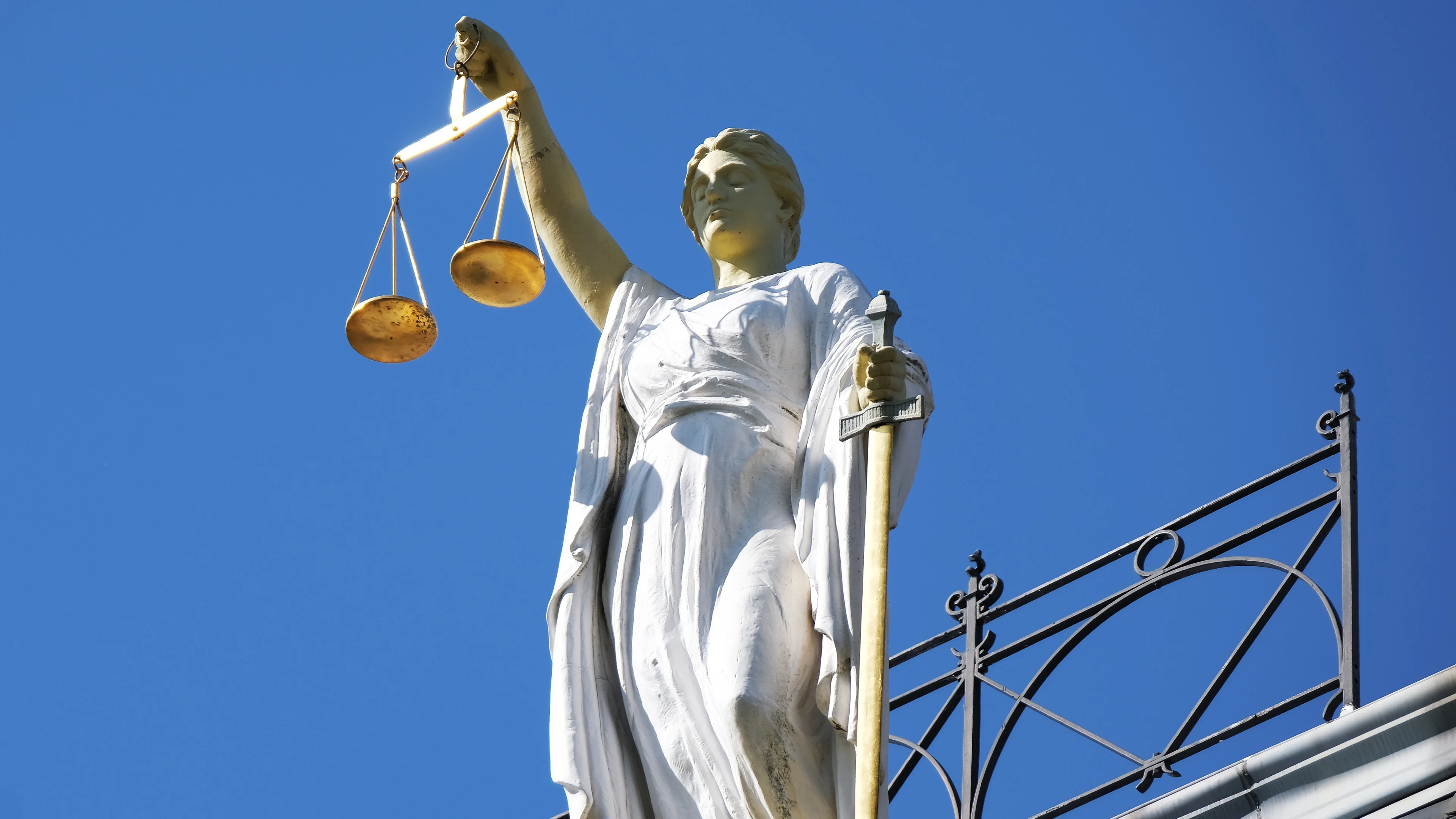 Man na een week al veroordeeld voor valse bommelding: wanneer kan snelrecht plaatsvinden?